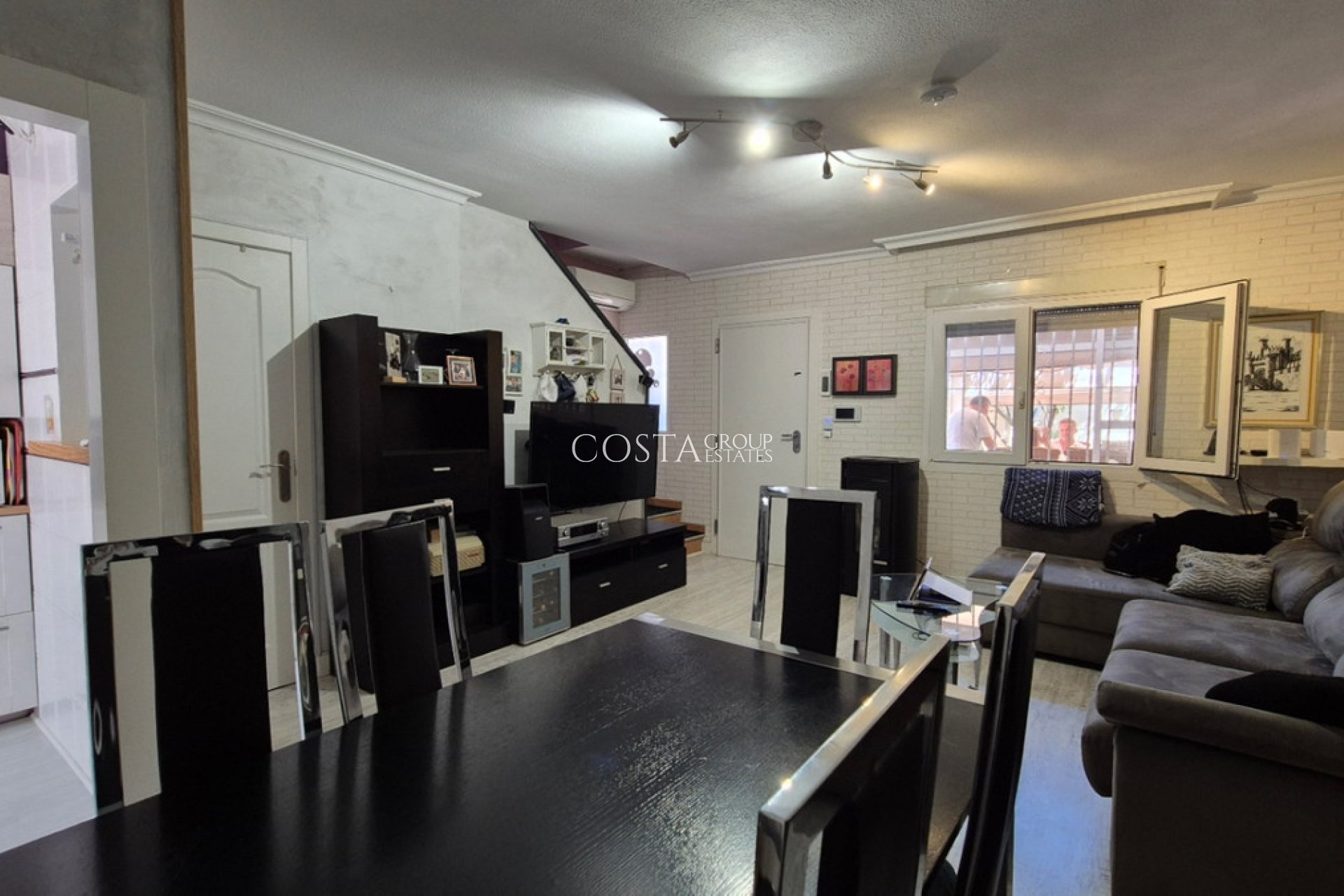 Revente - Maison -
Torrevieja