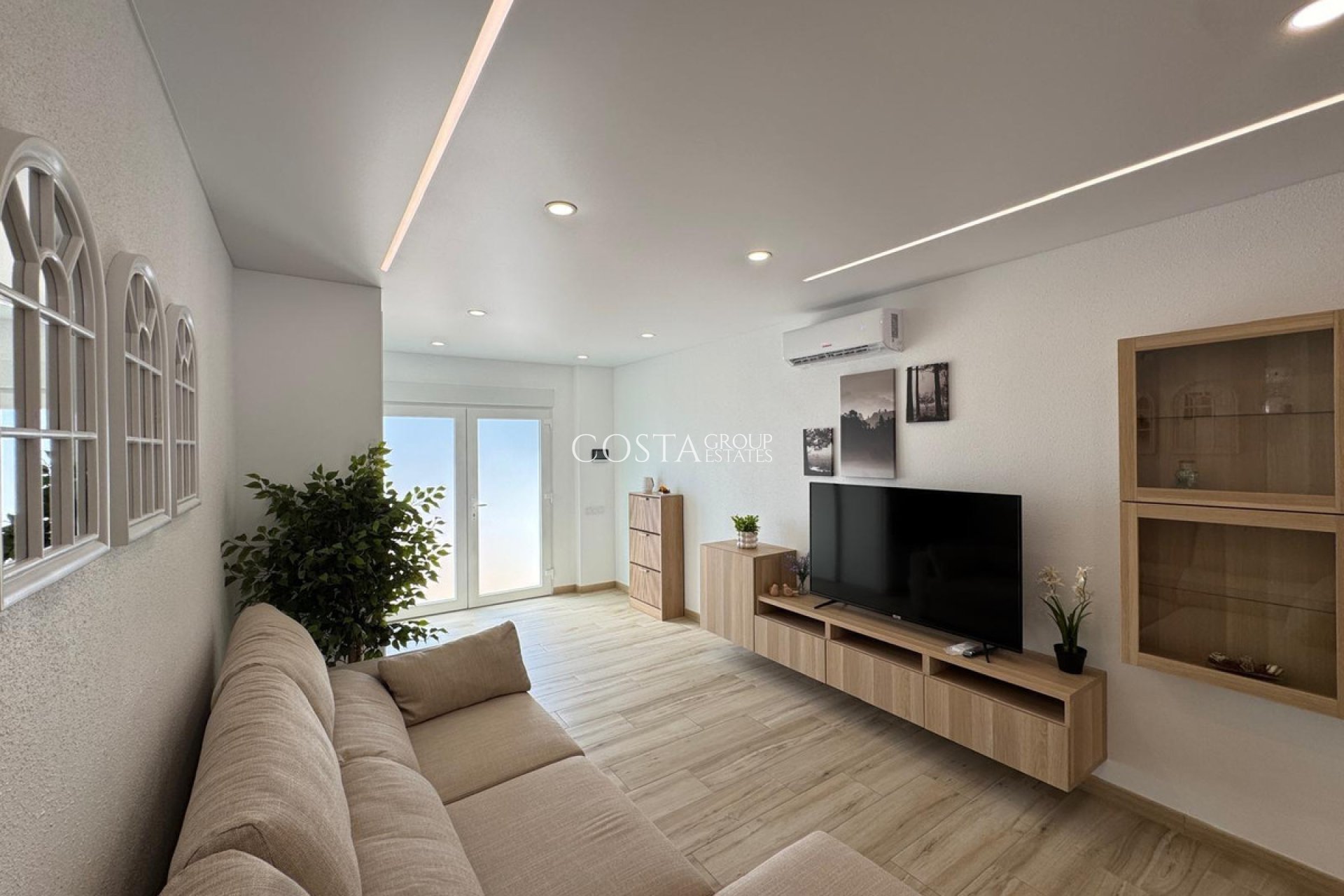 Revente - Maison -
Torrevieja