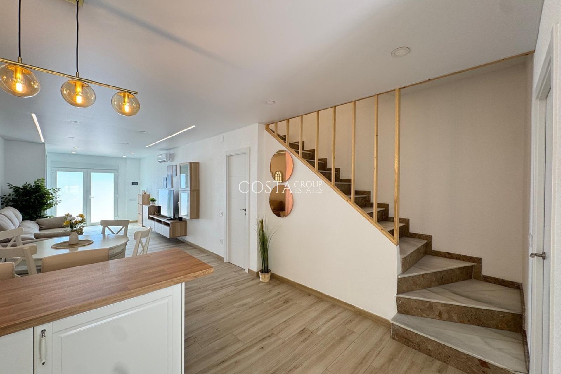 Revente - Maison -
Torrevieja