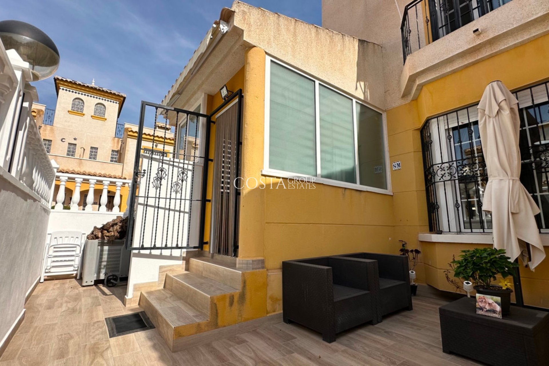 Revente - Maison -
Urbanización El Raso