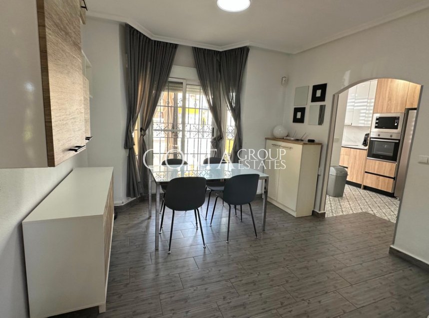 Revente - Maison -
Urbanización El Raso