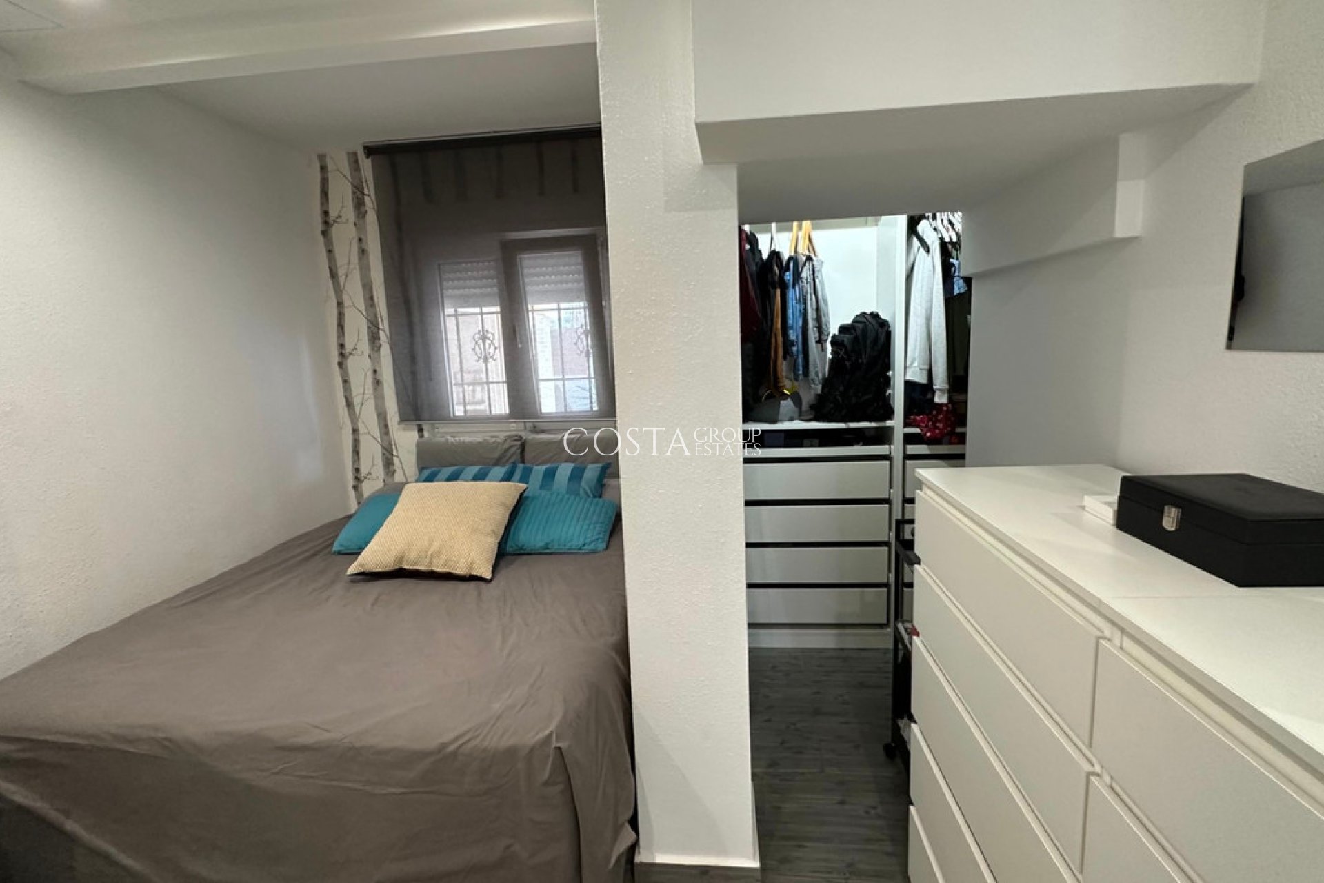 Revente - Maison -
Urbanización El Raso