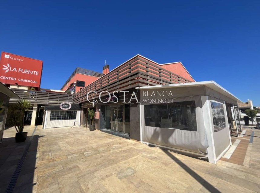 Revente - Propriété commerciale -
Dehesa de Campoamor