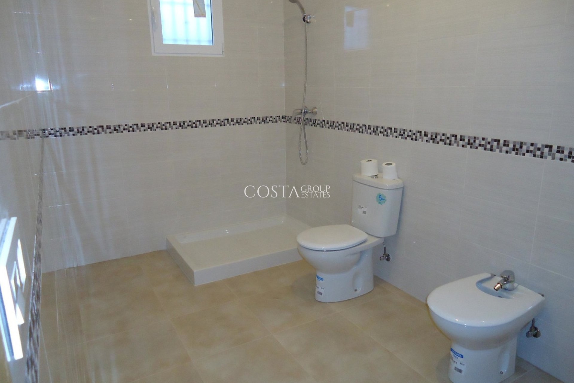 Revente - Villa -
Abanilla - Abanilla Centro