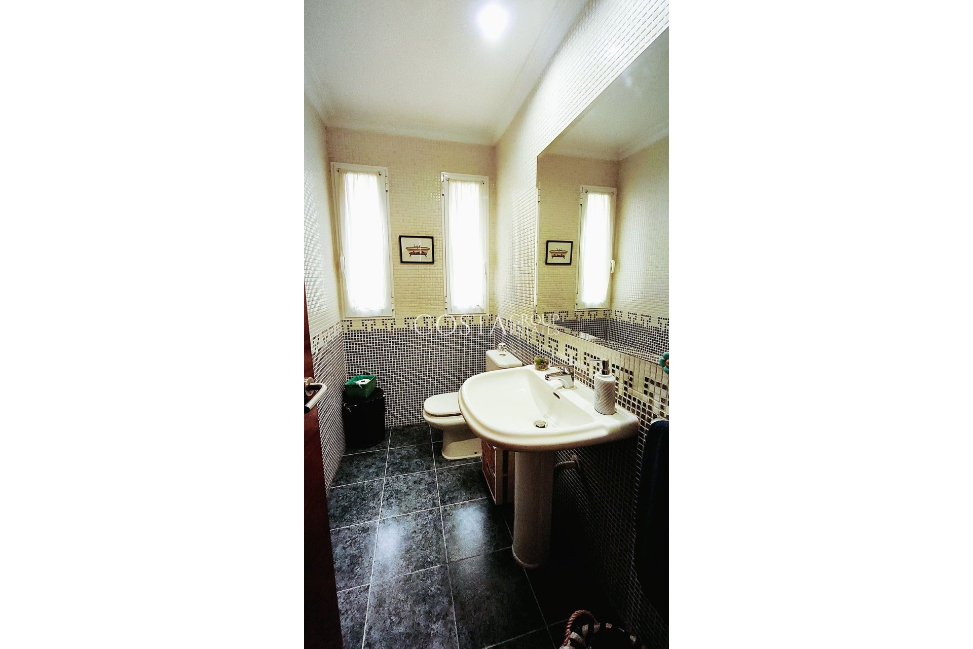 Revente - Villa -
Alicante - Alicante Centro