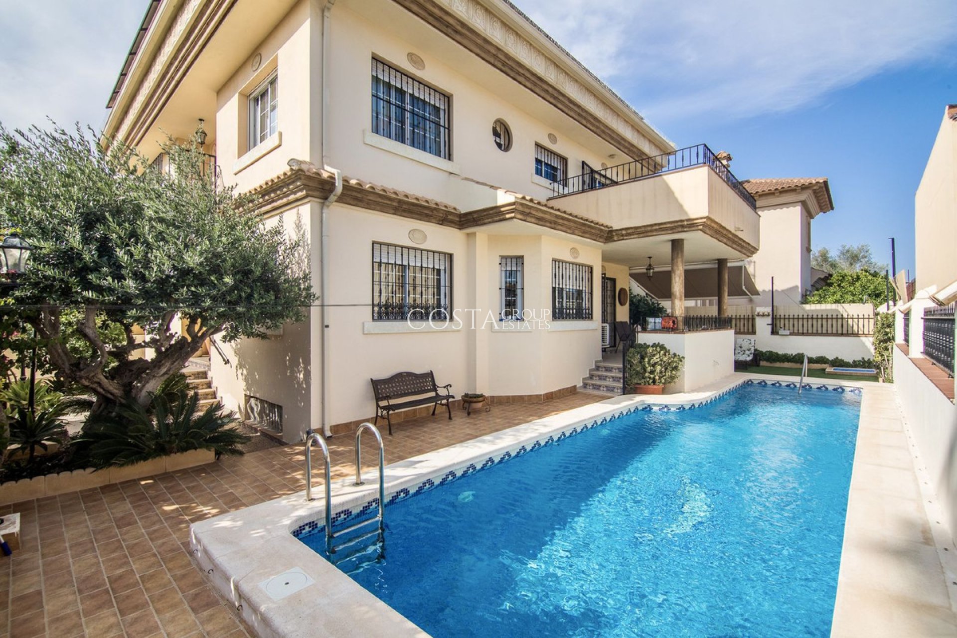 Revente - Villa -
Almoradí - Almoradi Centro