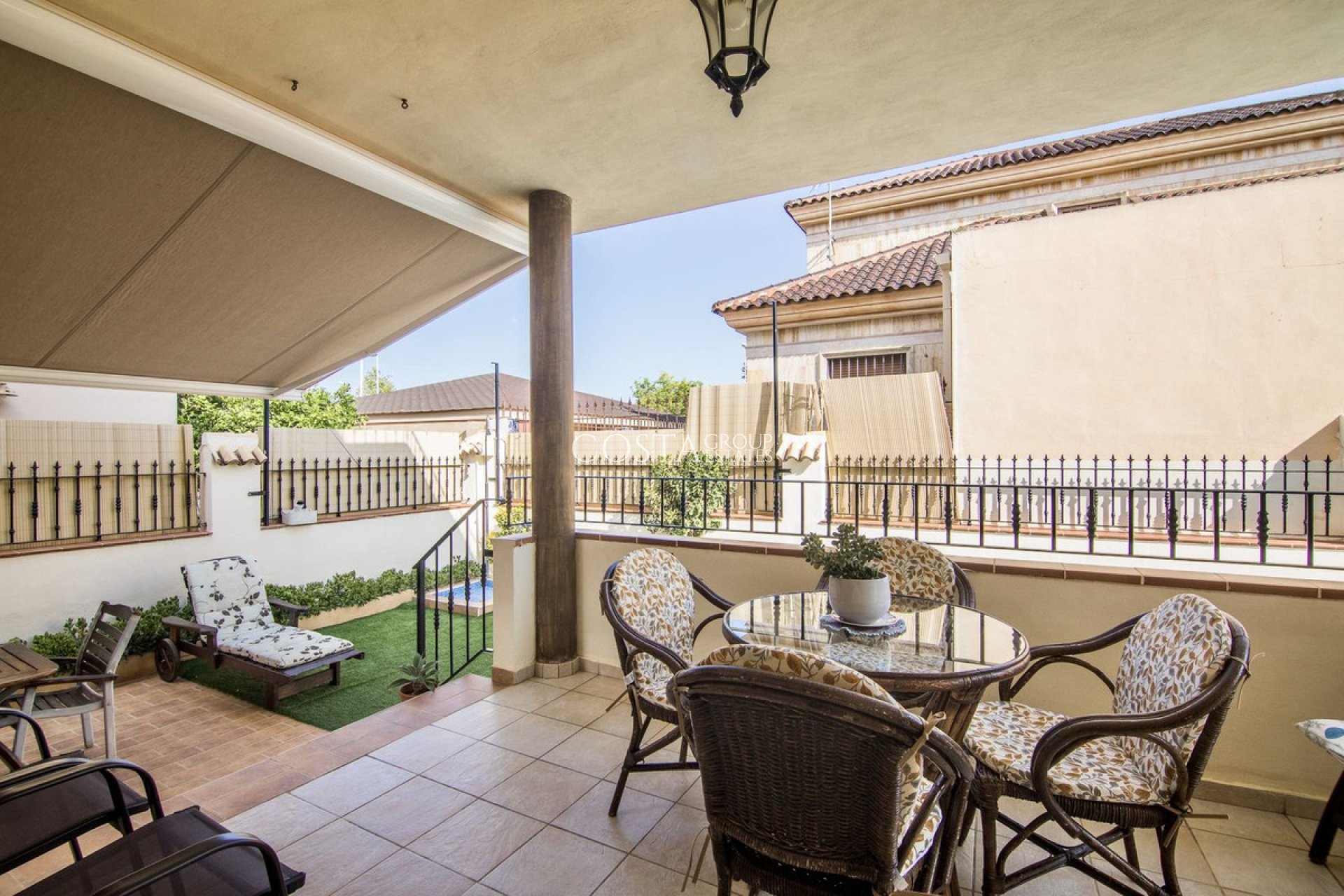 Revente - Villa -
Almoradí - Almoradi Centro