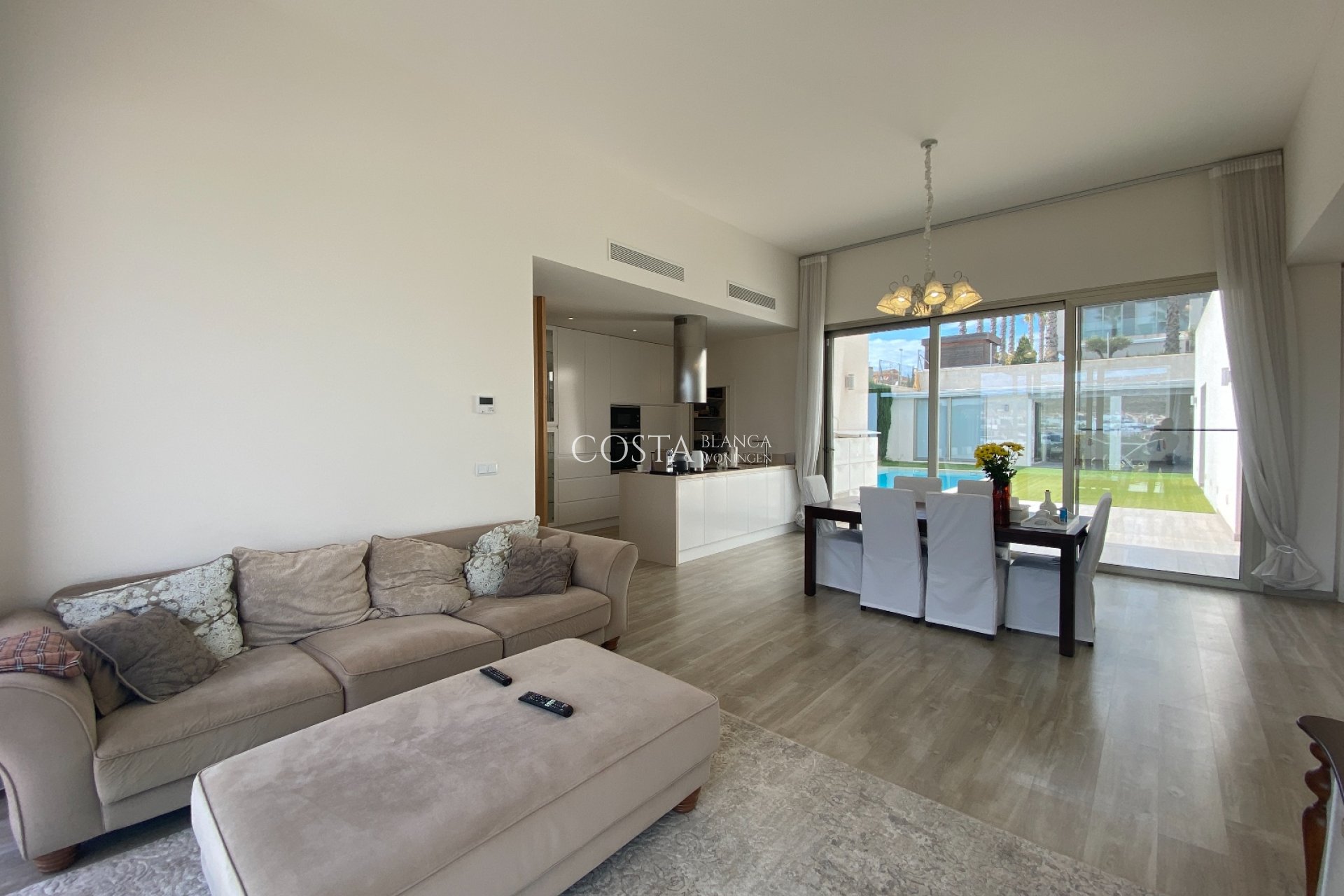 Revente - Villa -
Benijofar