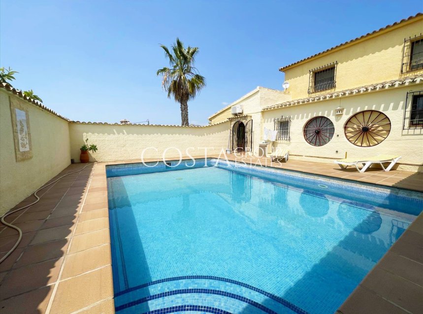 Revente - Villa -
Benissa - Benissa Centro