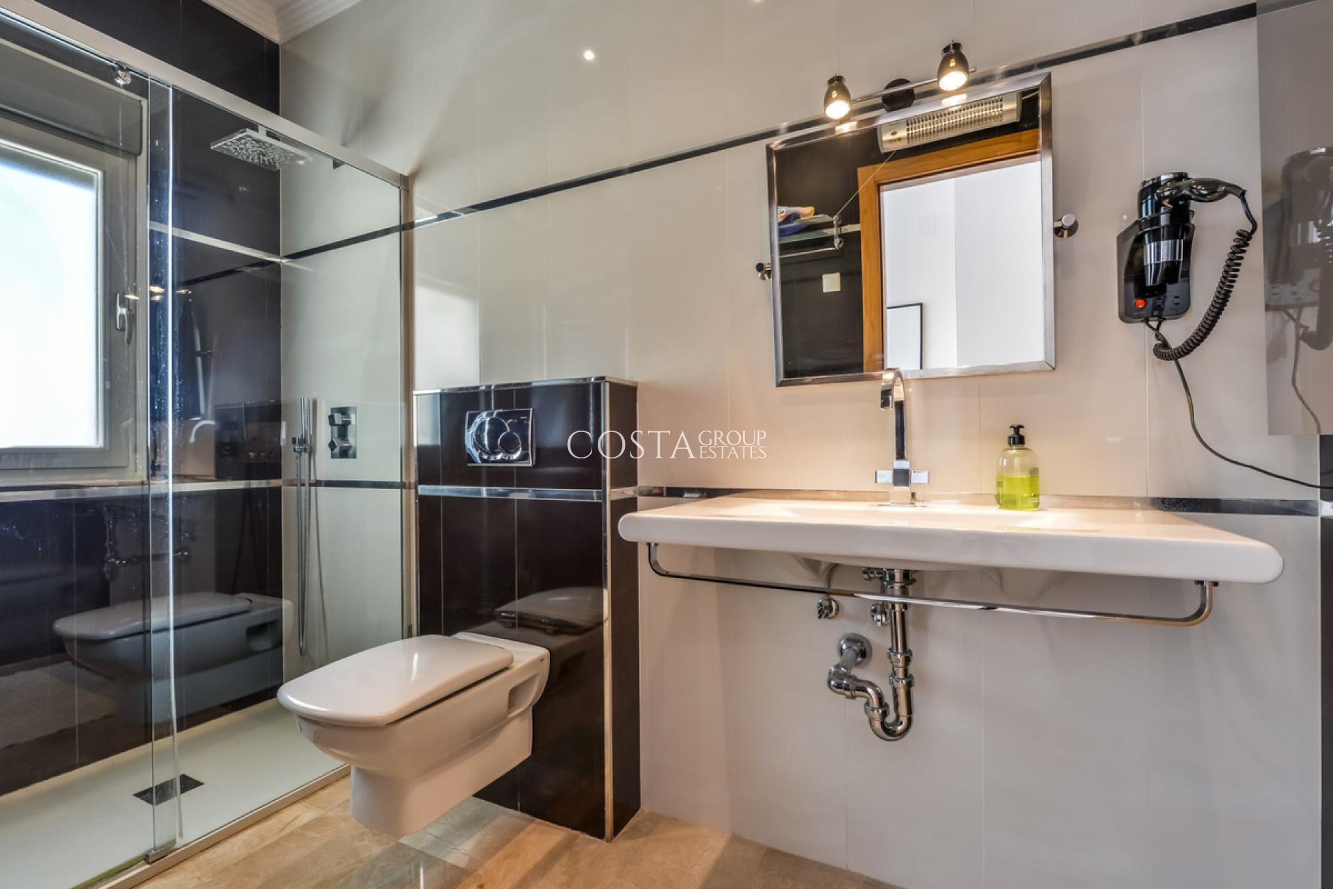 Revente - Villa -
Benissa - Benissa Centro