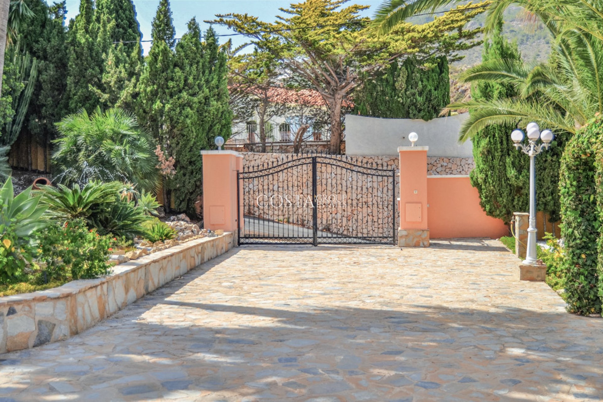 Revente - Villa -
Calpe - Calpe Centro