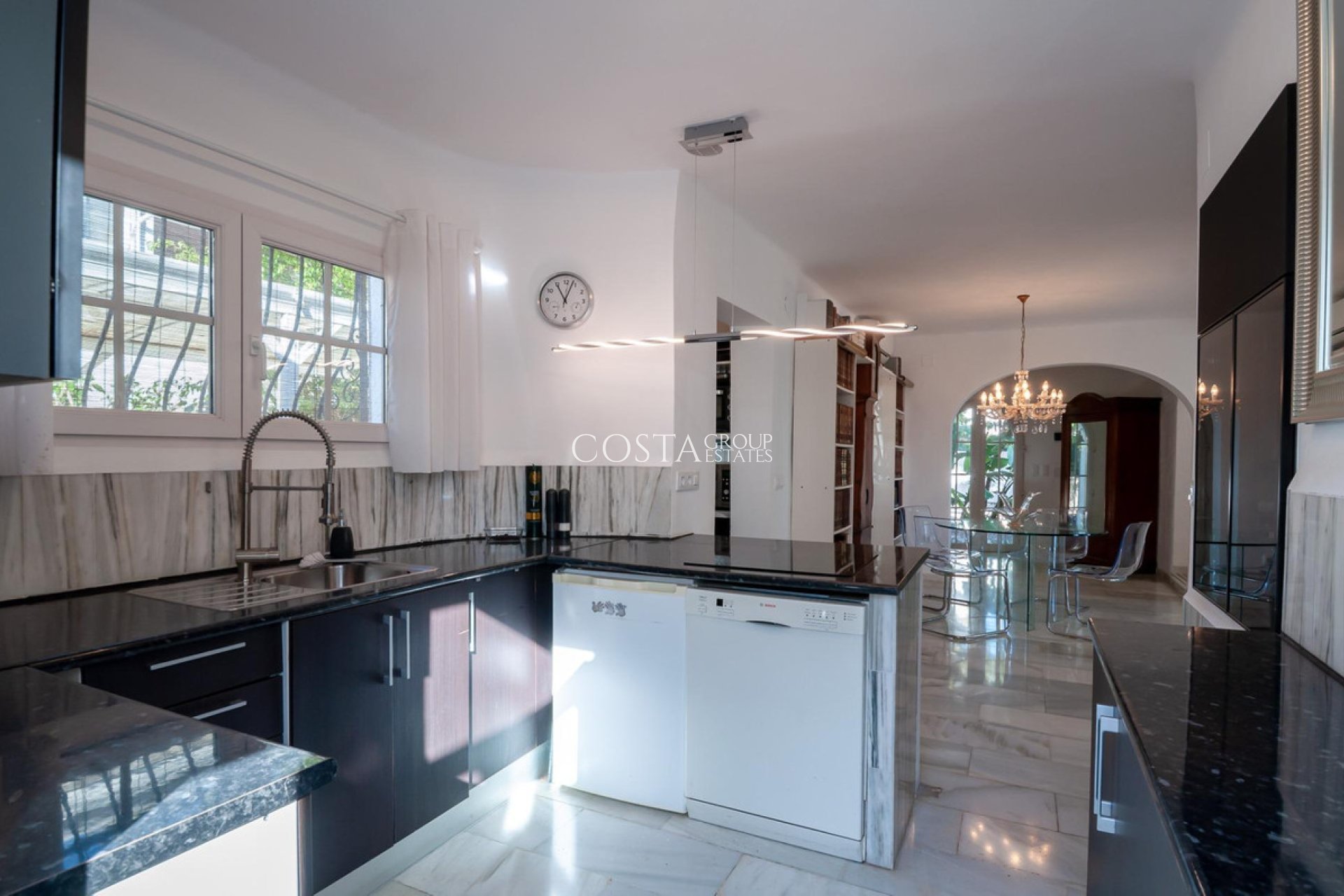 Revente - Villa -
Calpe - Calpe Centro