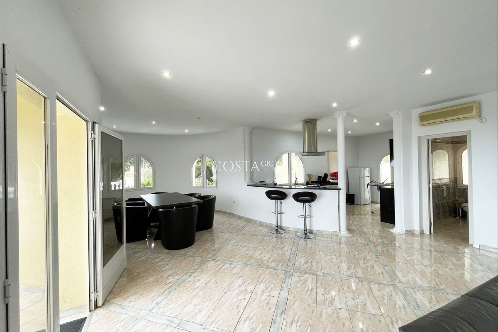 Revente - Villa -
Calpe - Calpe Centro