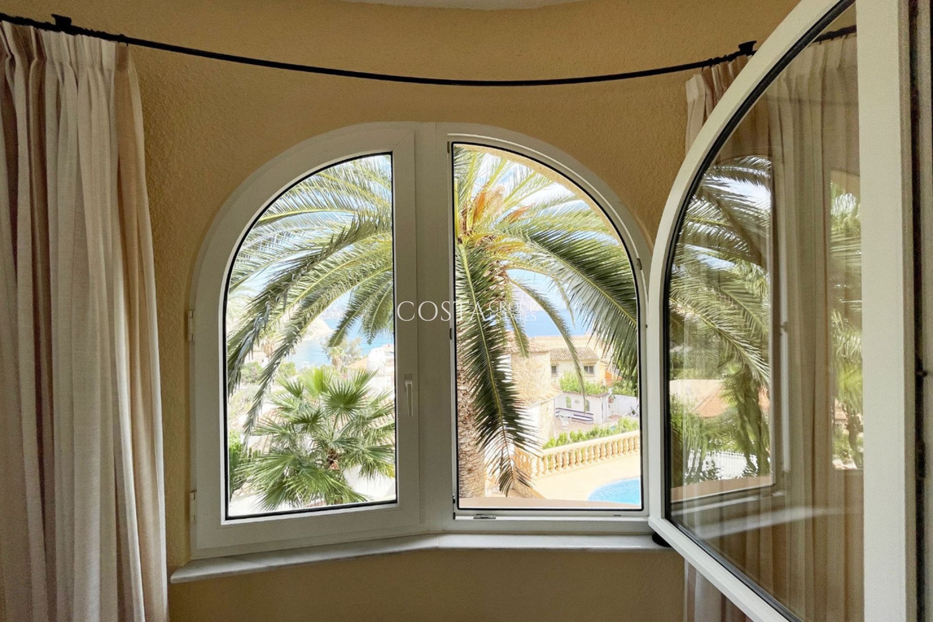 Revente - Villa -
Calpe - Calpe Centro