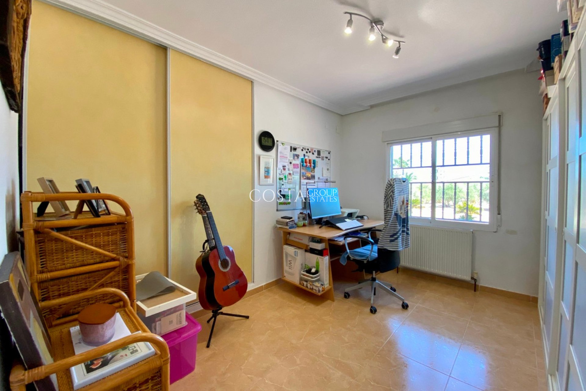 Revente - Villa -
Catral - Catral Centro