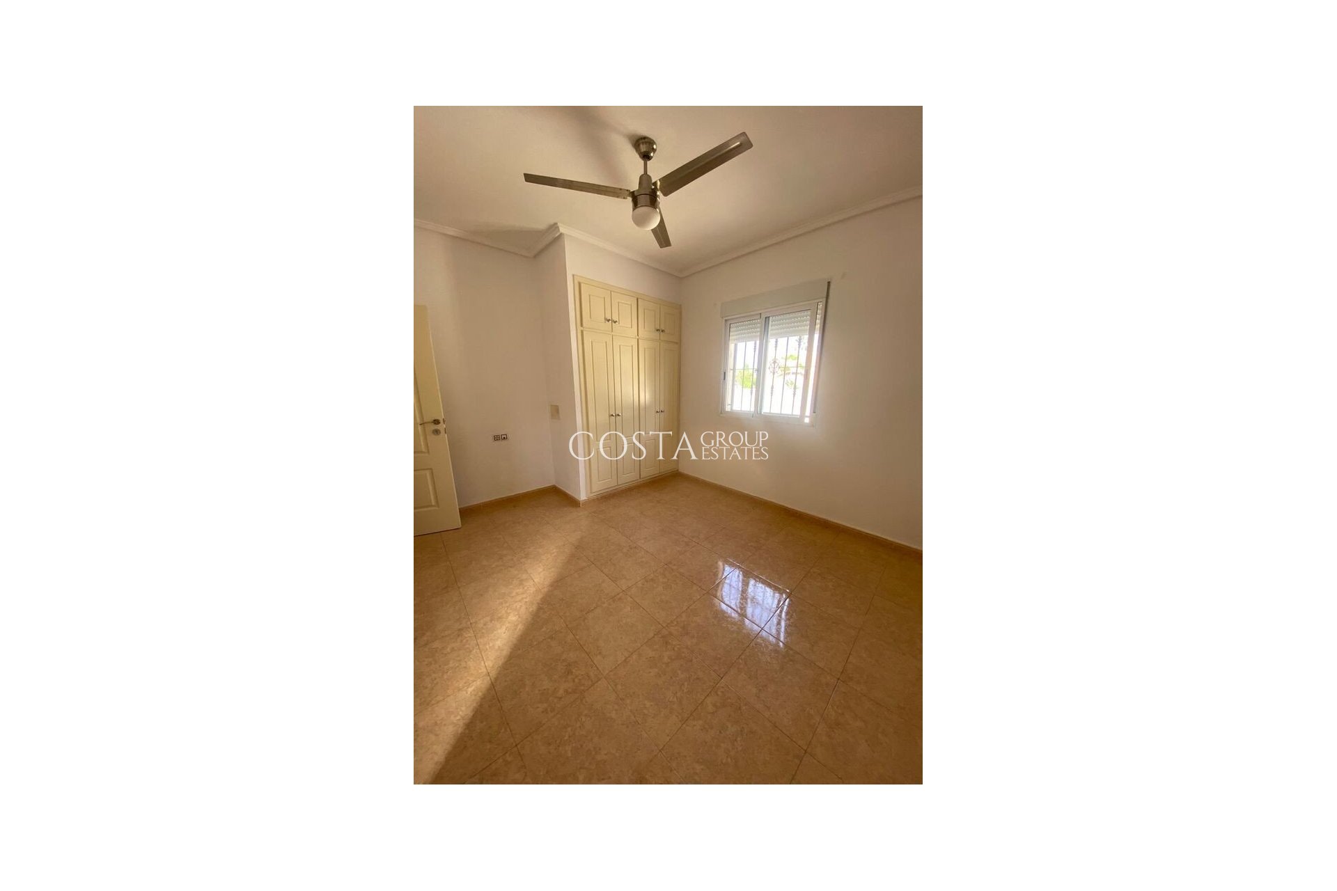 Revente - Villa -
Catral - Catral Centro