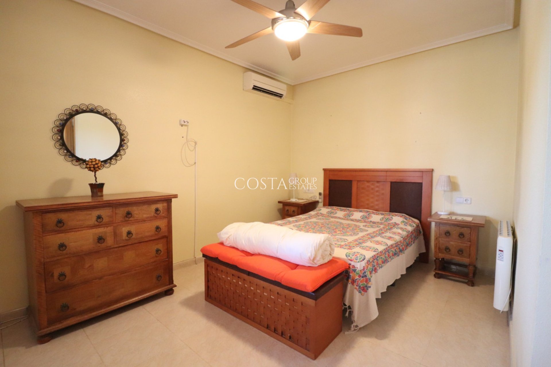 Revente - Villa -
Catral - Catral Centro