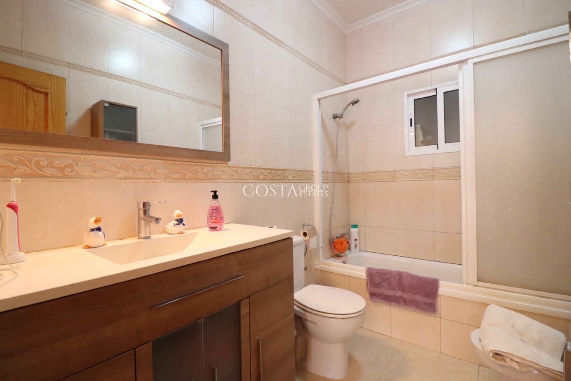 Revente - Villa -
Catral - Catral Centro