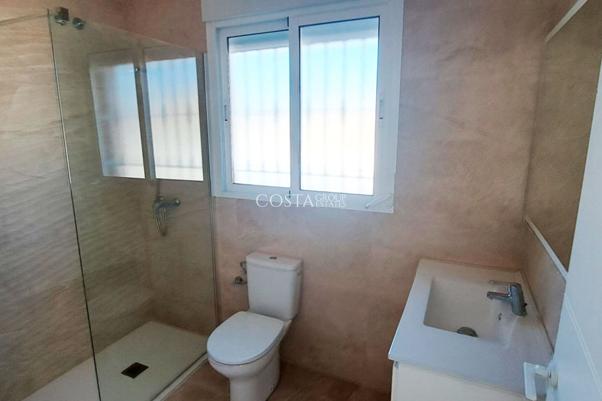 Revente - Villa -
Catral