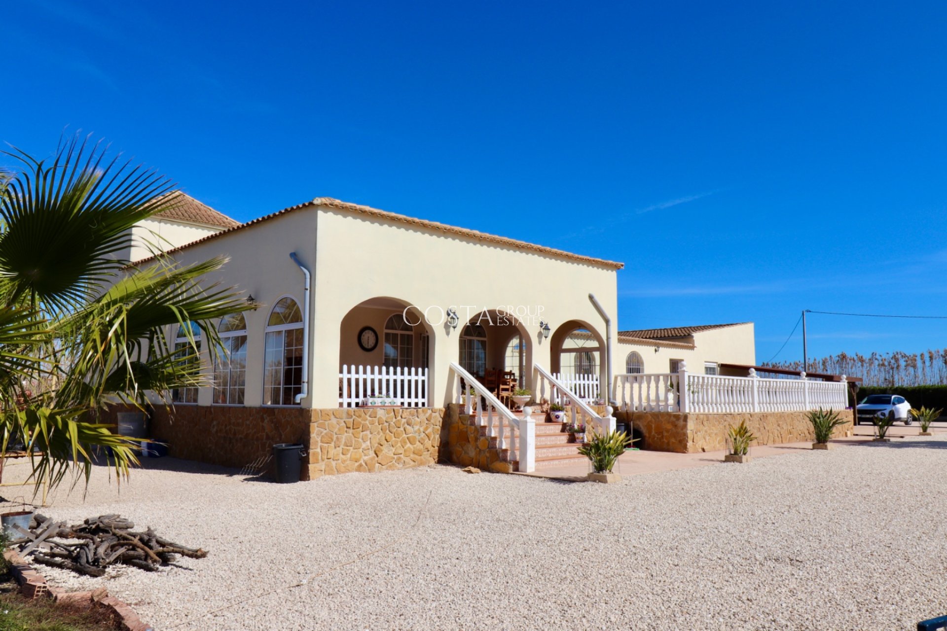 Revente - Villa -
Catral