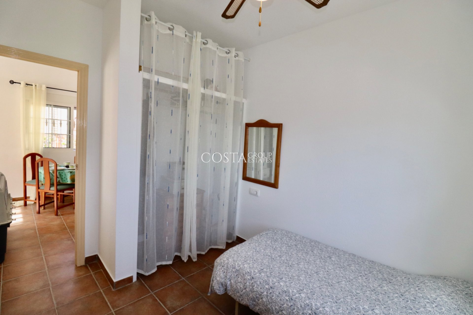 Revente - Villa -
Catral
