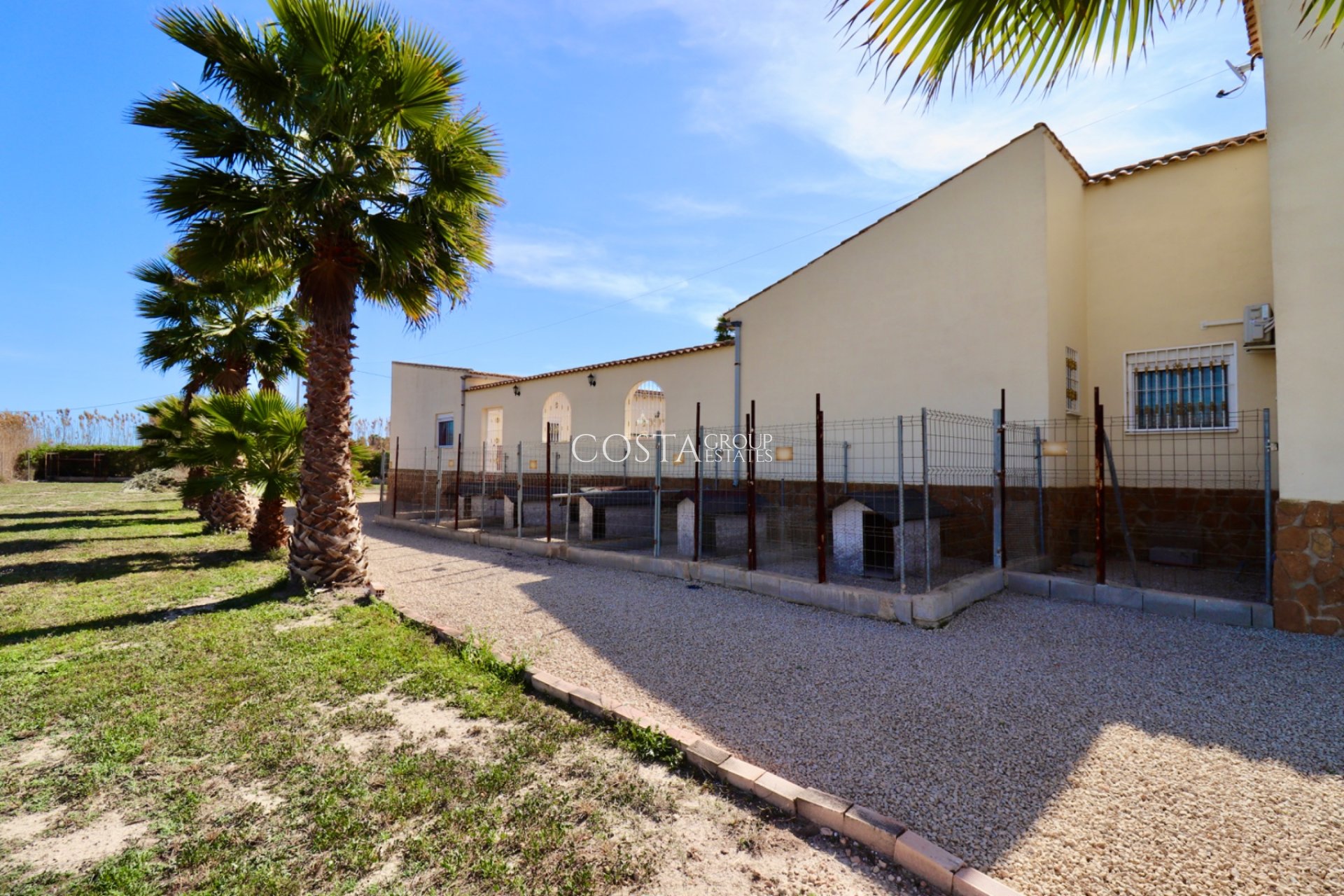 Revente - Villa -
Catral