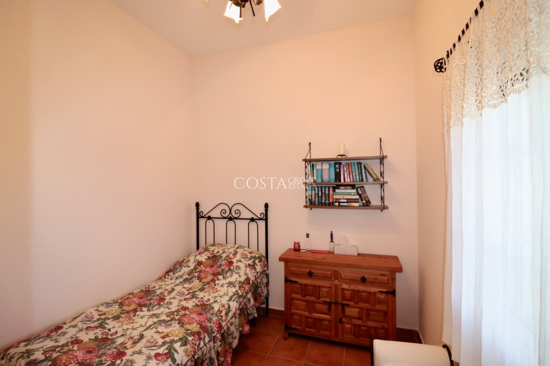 Revente - Villa -
Catral