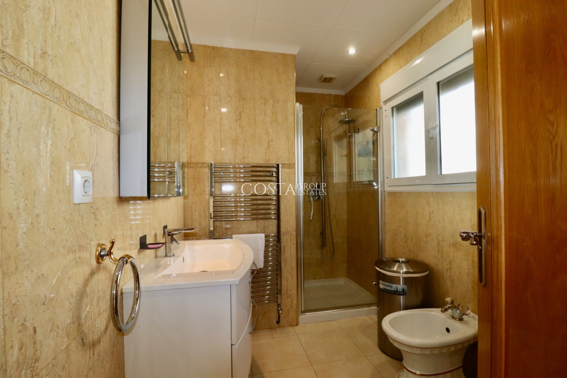 Revente - Villa -
Ciudad Quesada - Quesada Center
