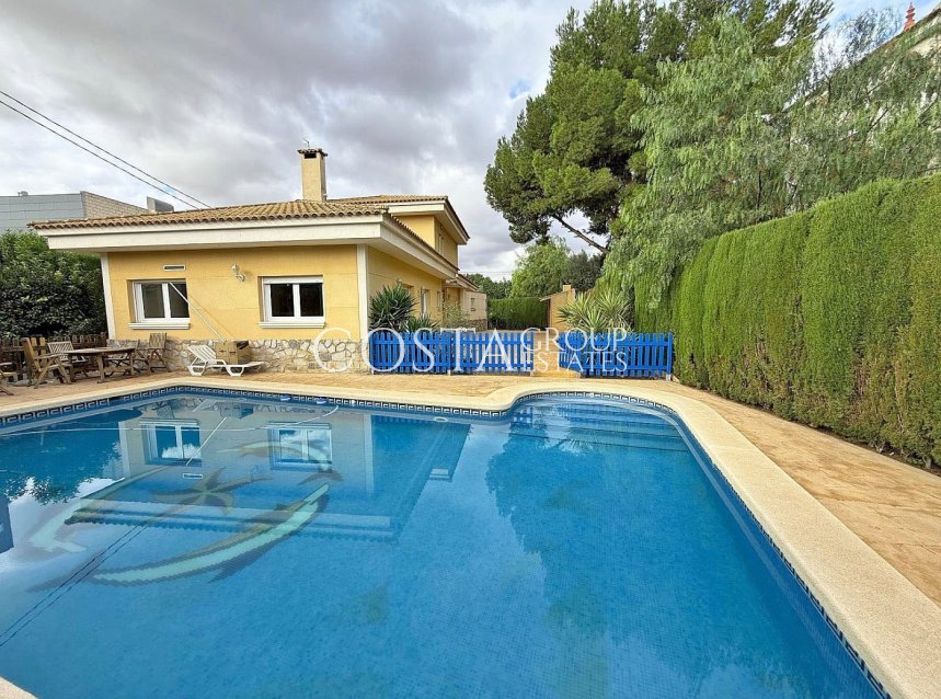 Revente - Villa -
Elda