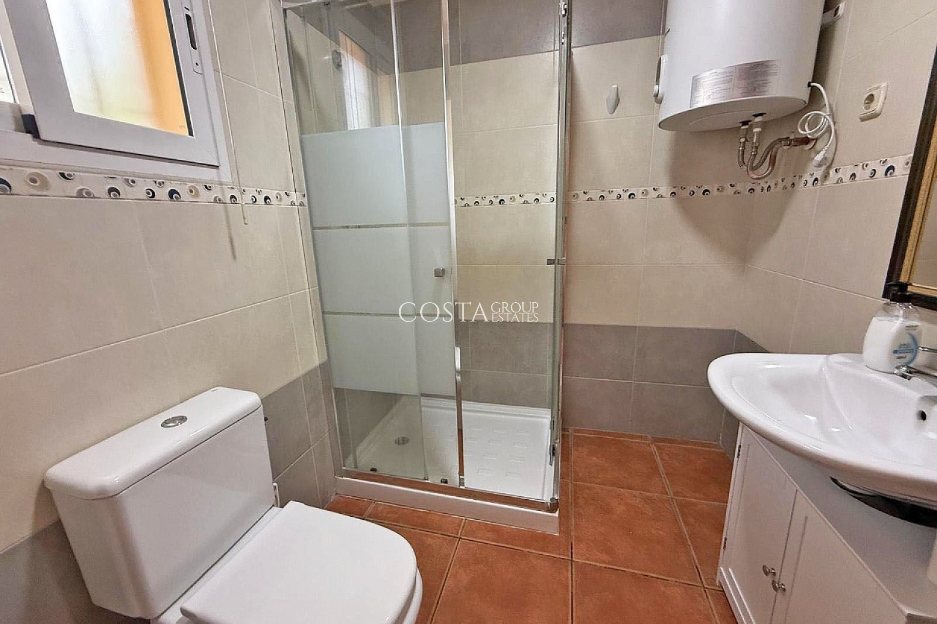 Revente - Villa -
Elda