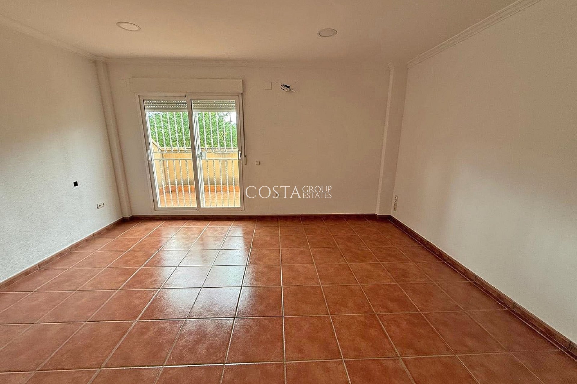 Revente - Villa -
Elda