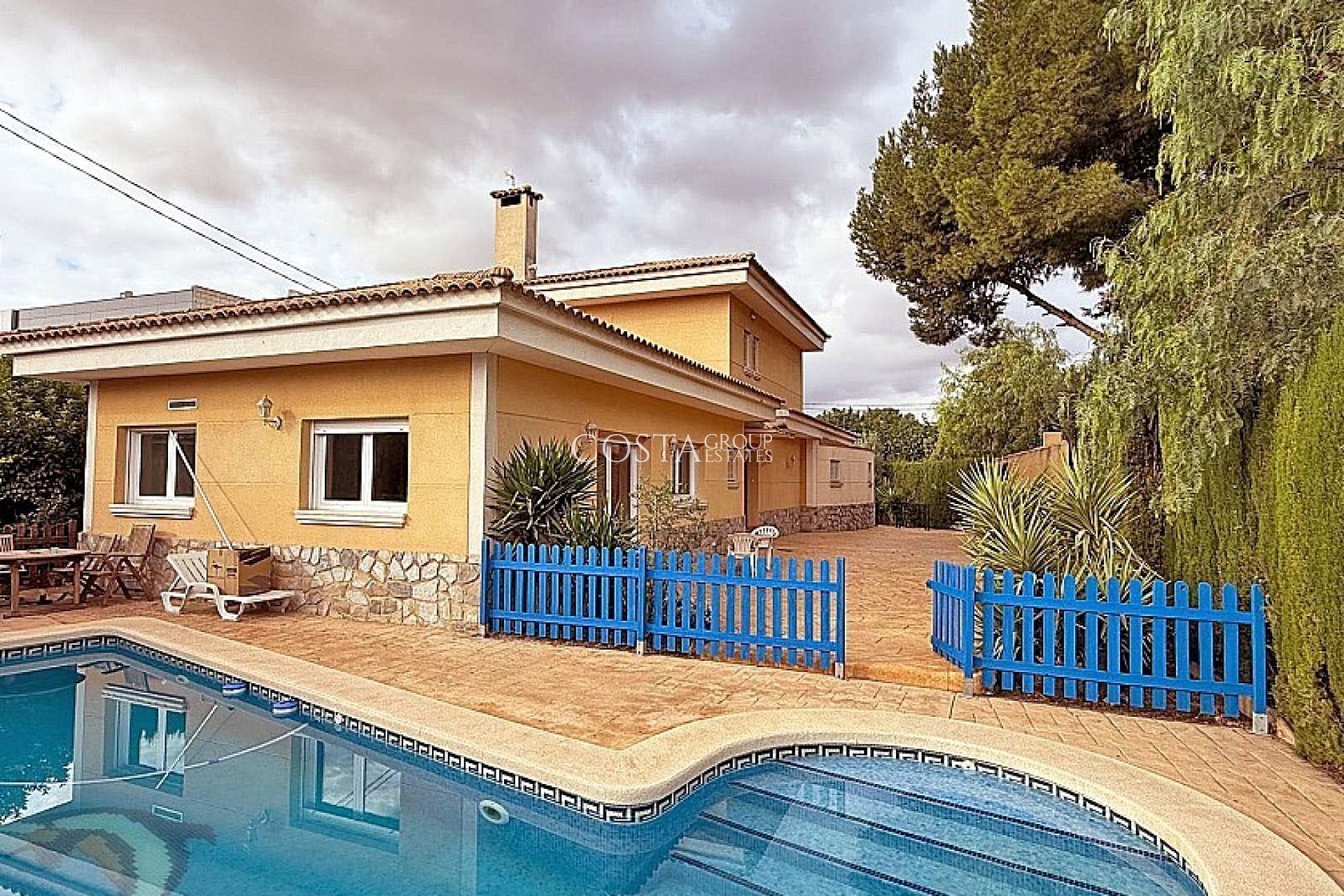 Revente - Villa -
Elda