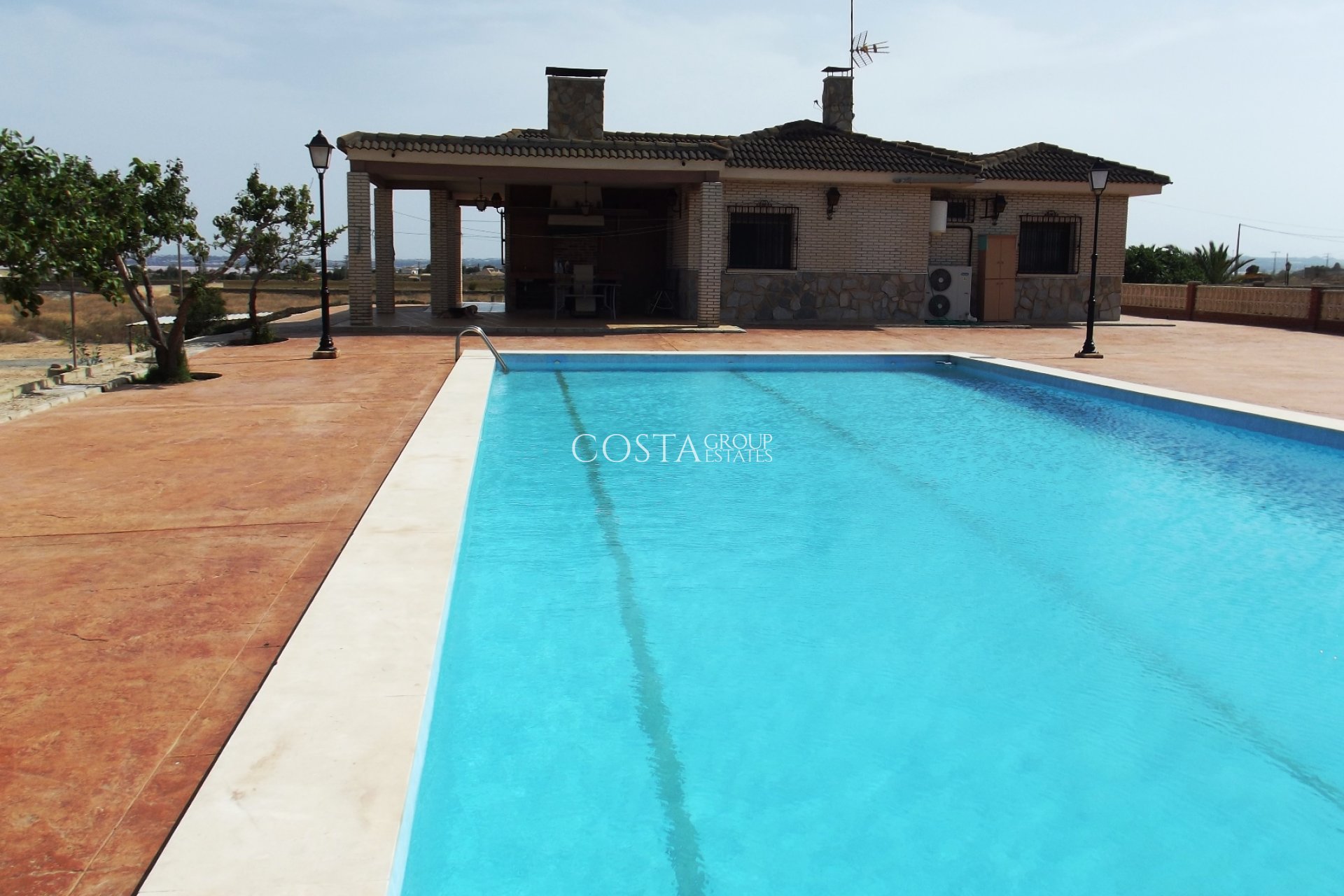 Revente - Villa -
Los Montesinos - La Herrada