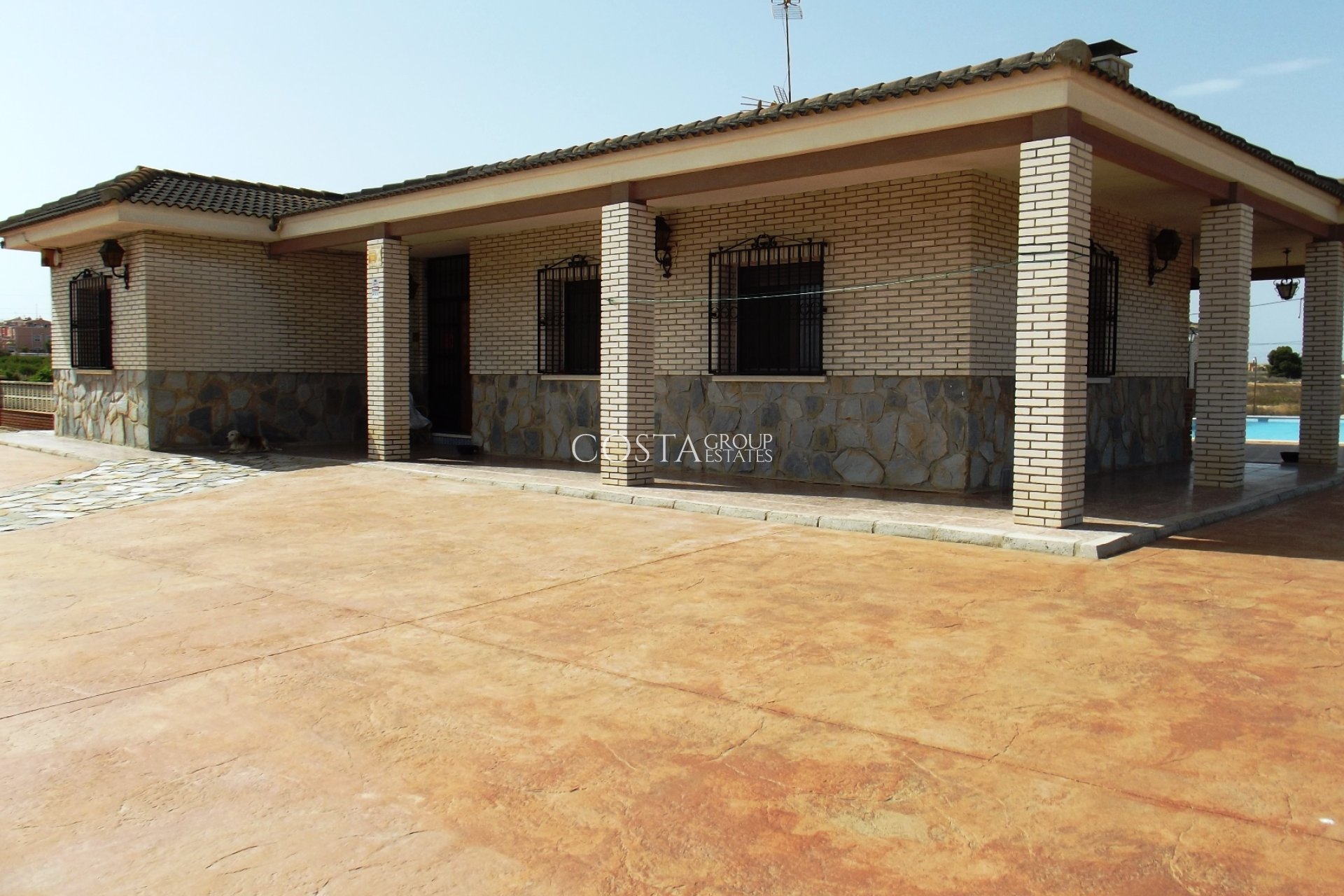 Revente - Villa -
Los Montesinos - La Herrada