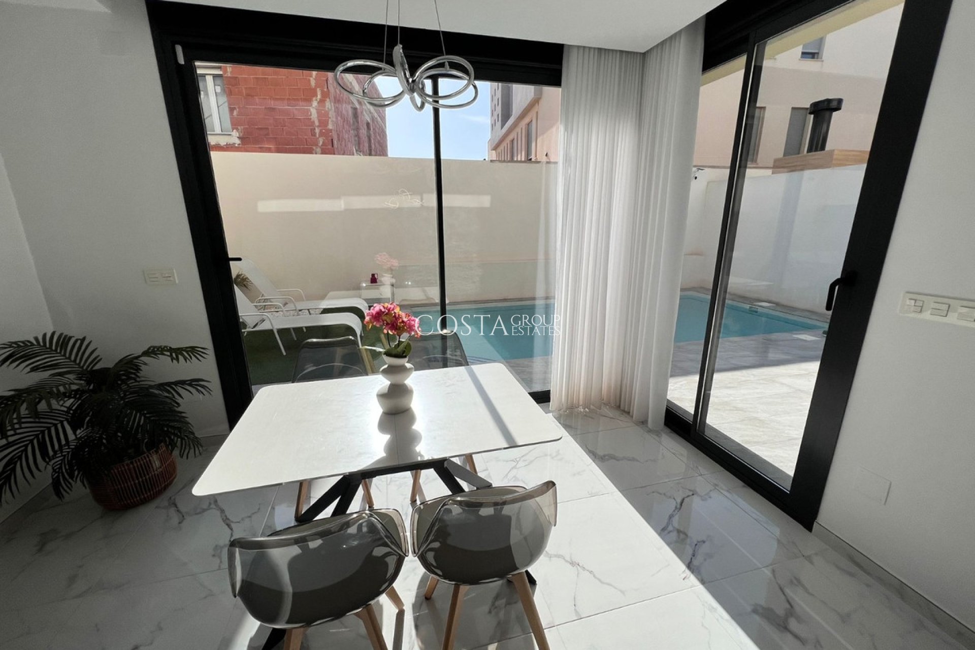 Revente - Villa -
Los Montesinos - Los Montesinos Centro