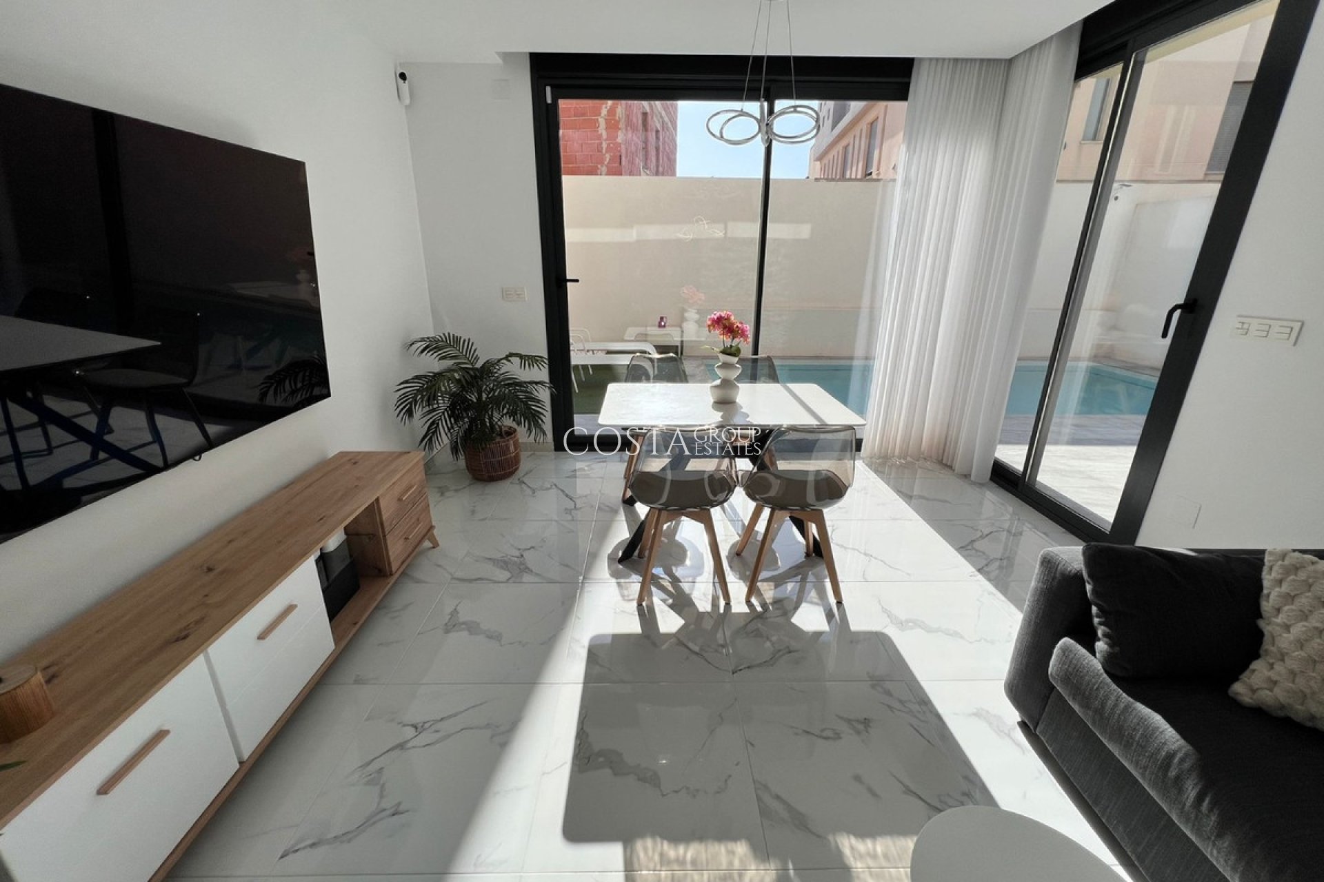 Revente - Villa -
Los Montesinos - Los Montesinos Centro
