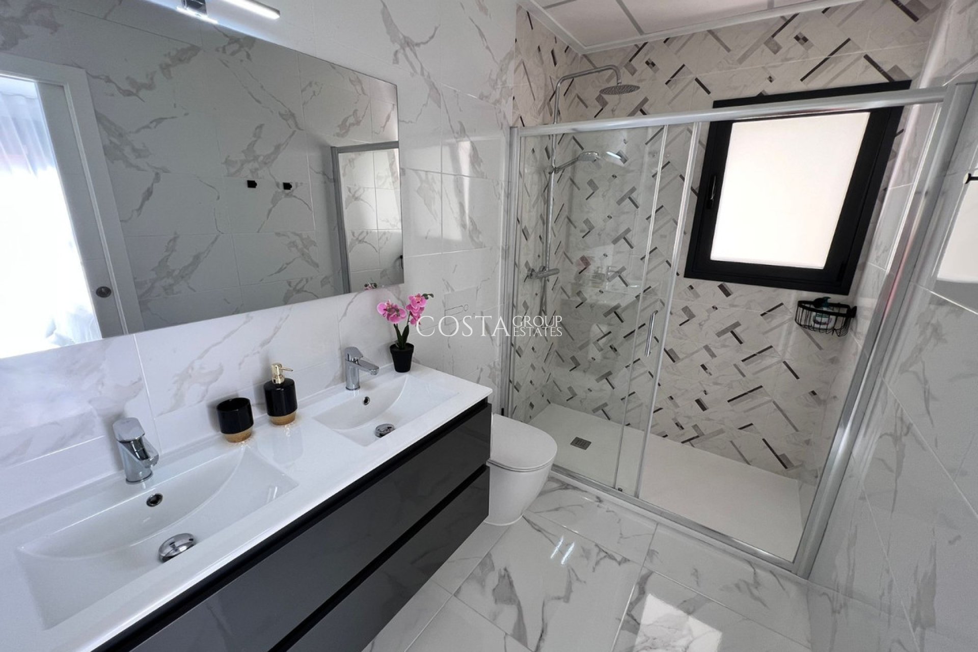 Revente - Villa -
Los Montesinos - Los Montesinos Centro
