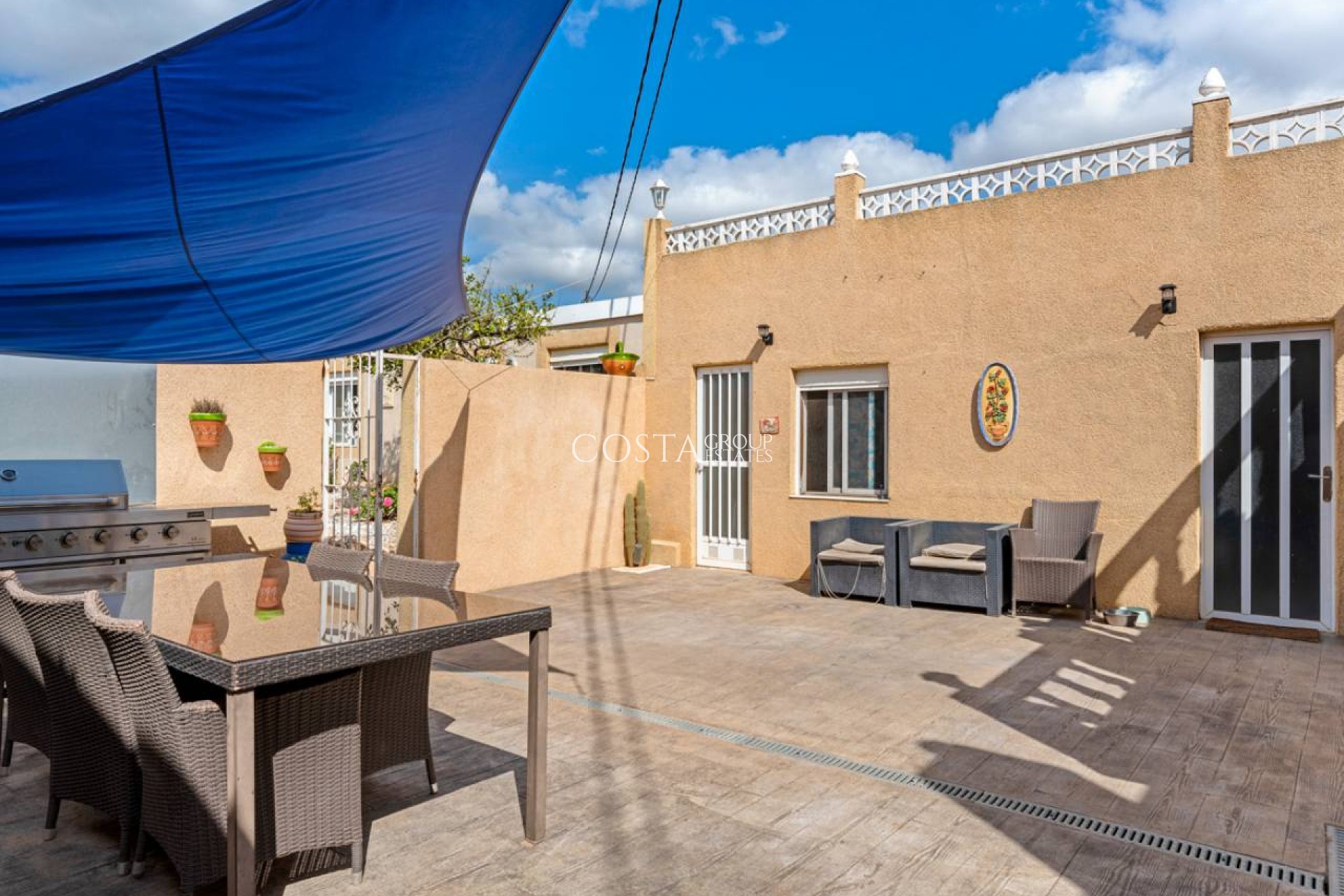 Revente - Villa -
Los Montesinos