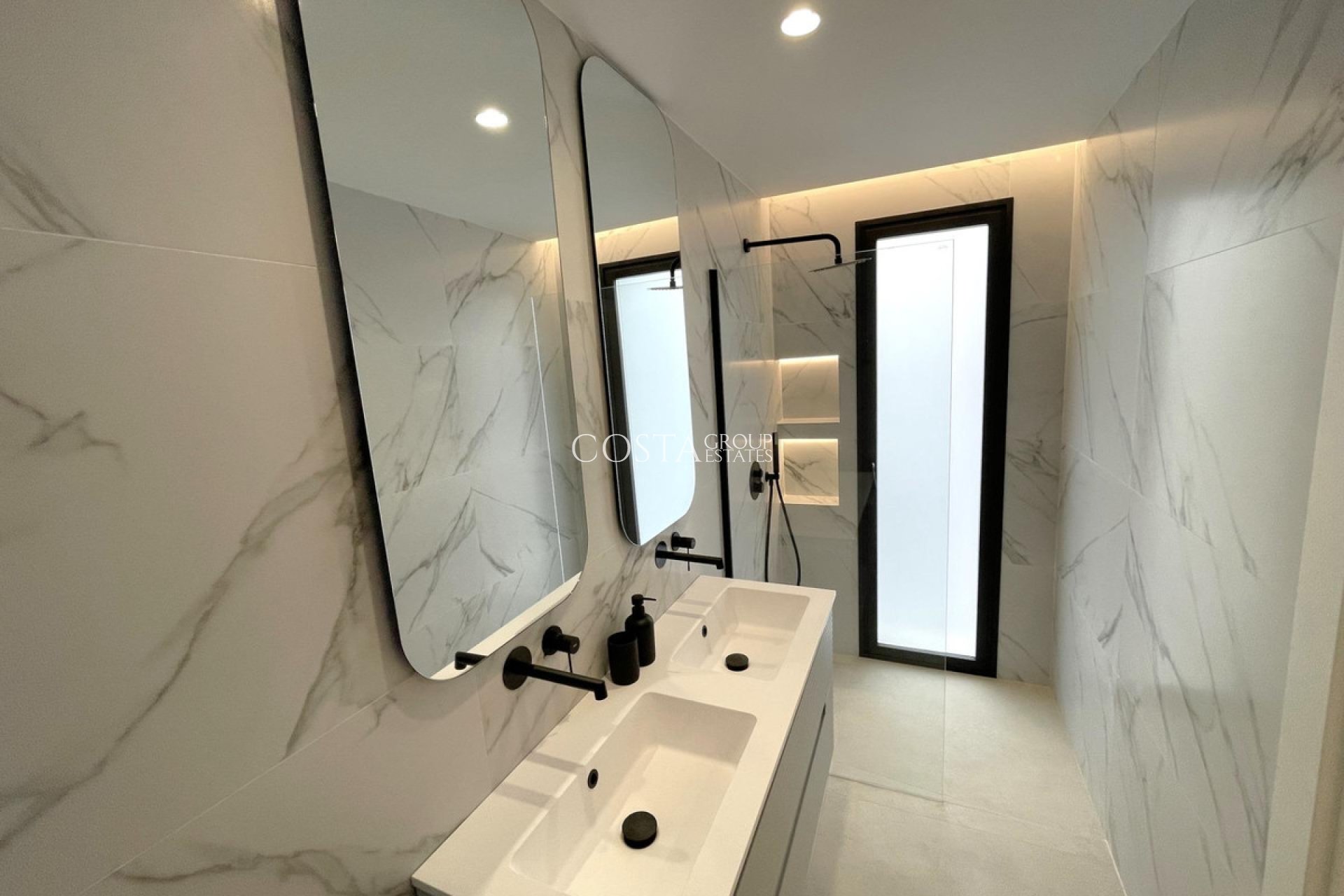 Revente - Villa -
Molina De Segura - Molina de Segura Centro