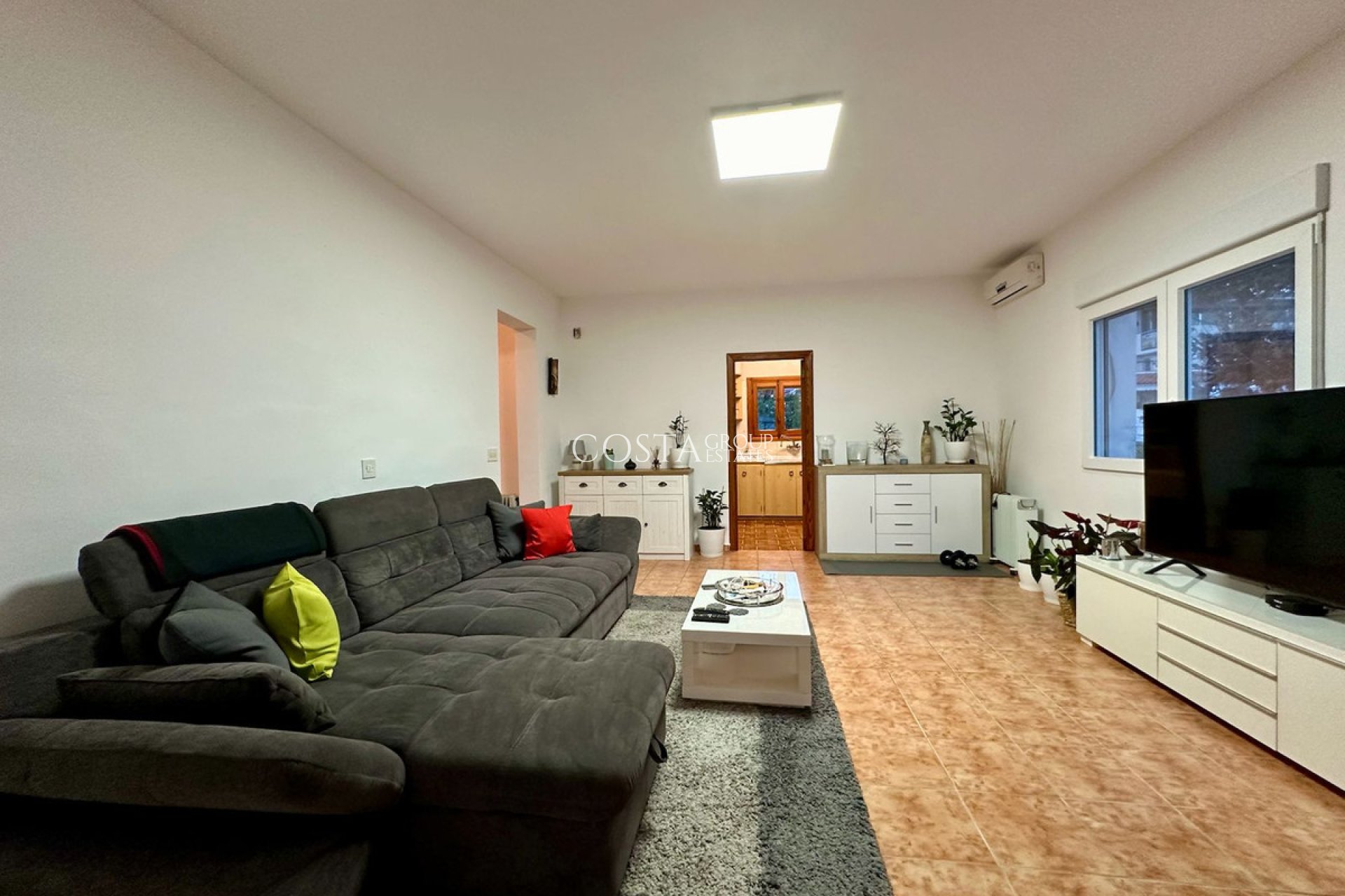 Revente - Villa -
Novelda - Estación