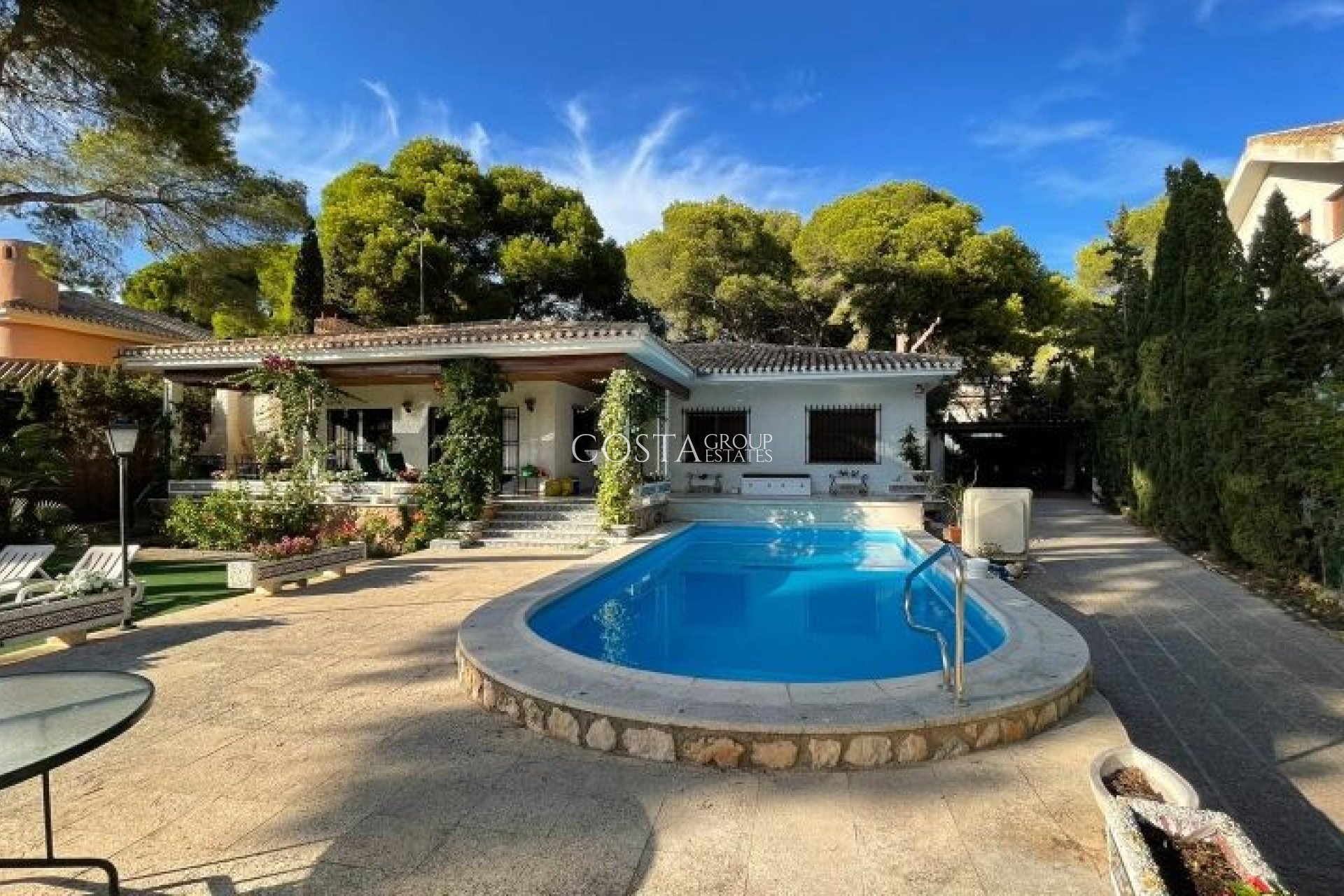 Revente - Villa -
Orihuela - Campoamor