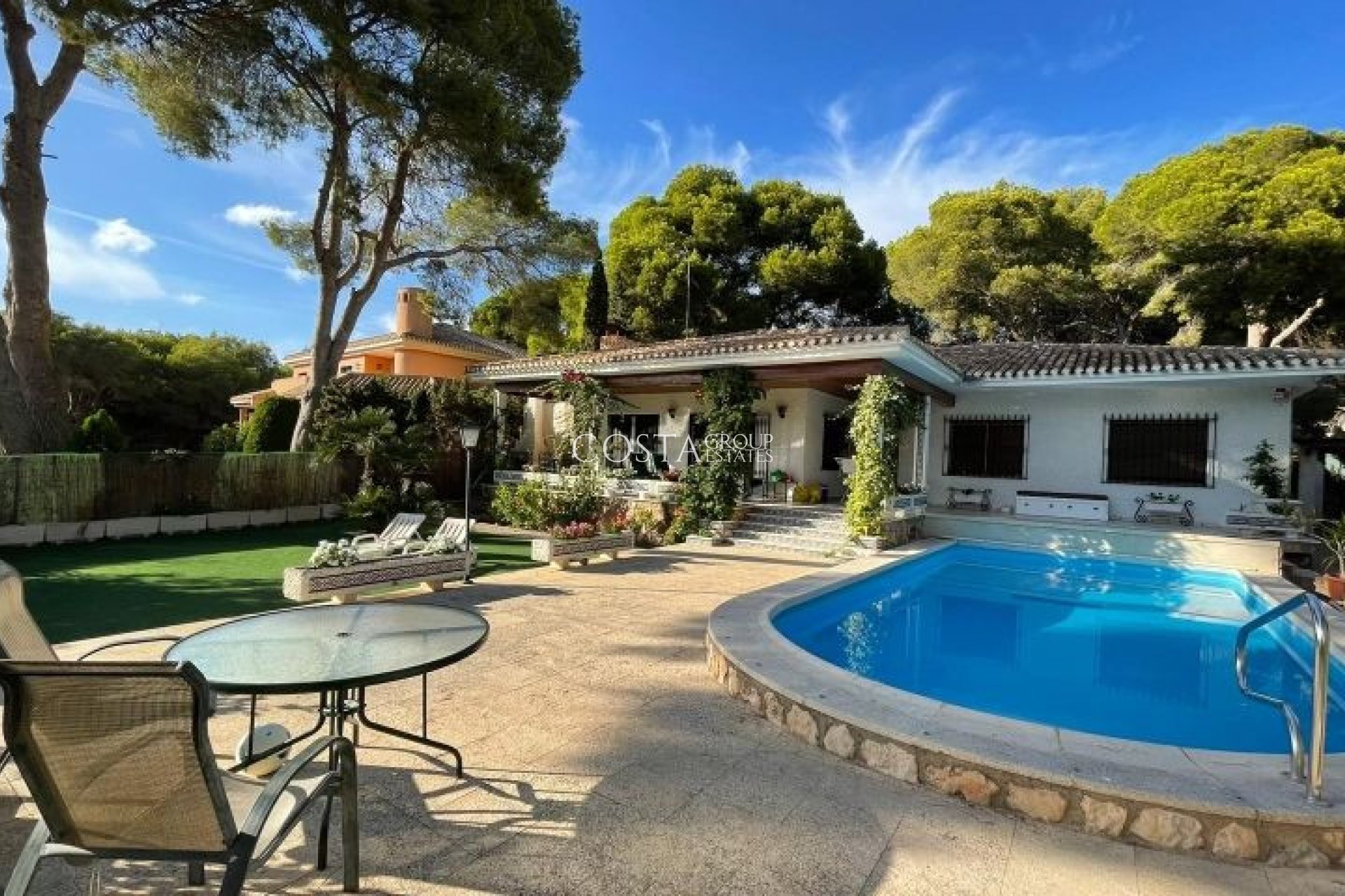 Revente - Villa -
Orihuela - Campoamor