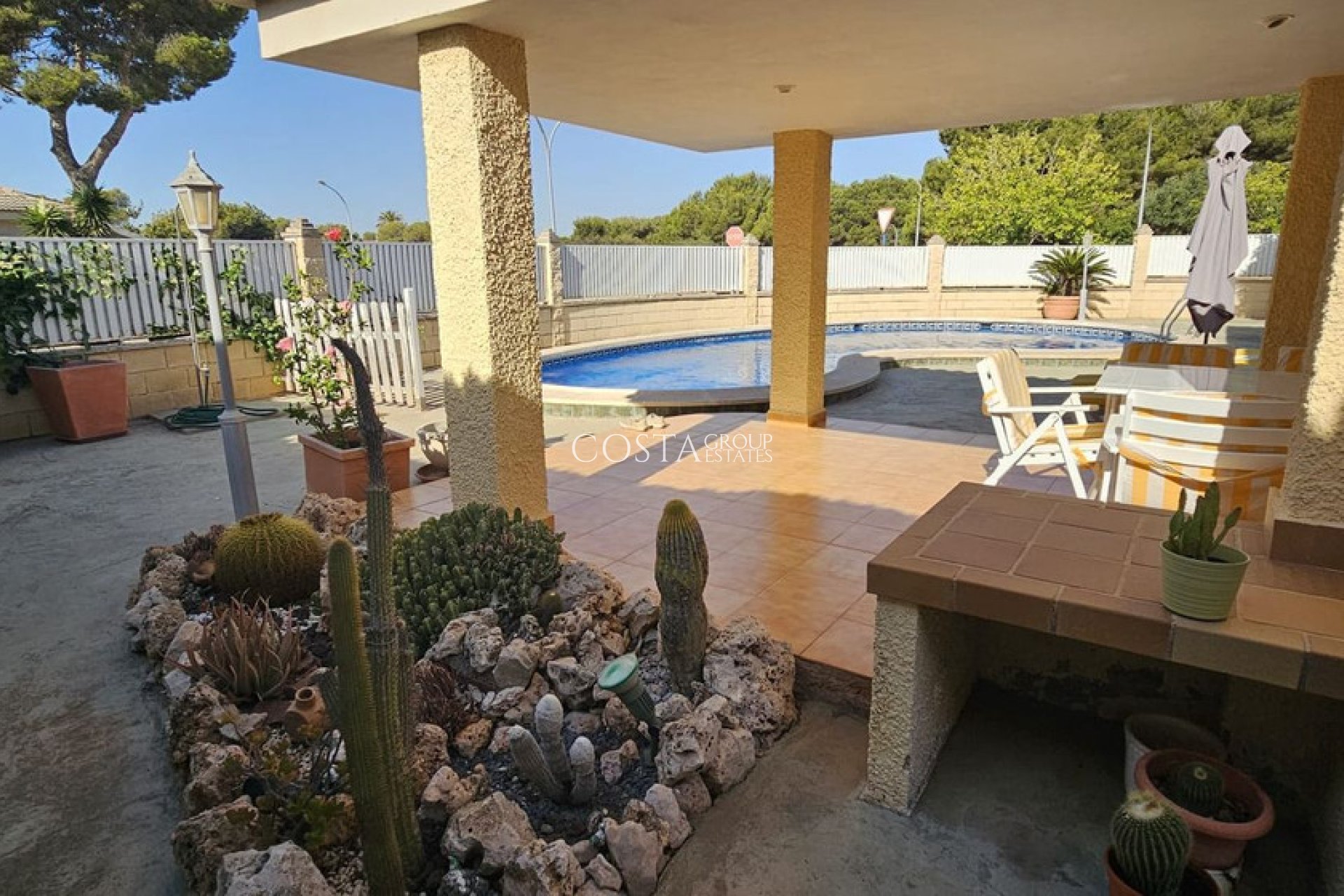 Revente - Villa -
Orihuela - Campoamor