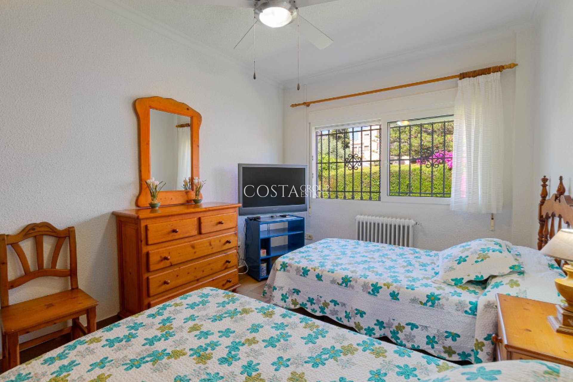 Revente - Villa -
Orihuela - Campoamor