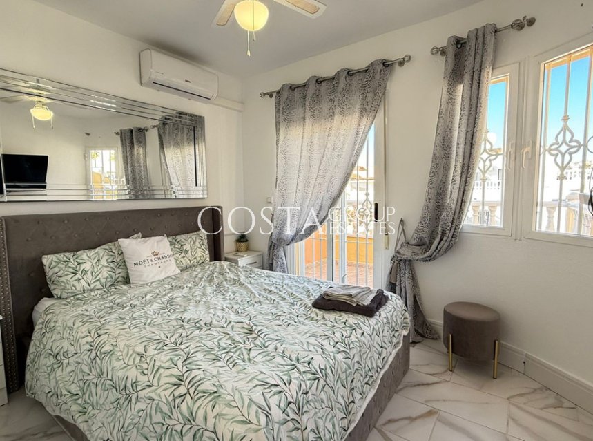 Revente - Villa -
Orihuela Costa - Blue Lagoon