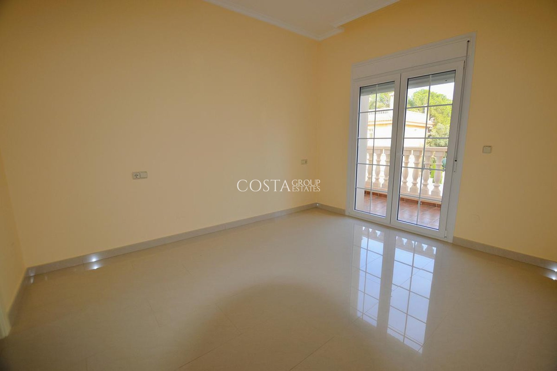 Revente - Villa -
Orihuela Costa - Cabo Roig