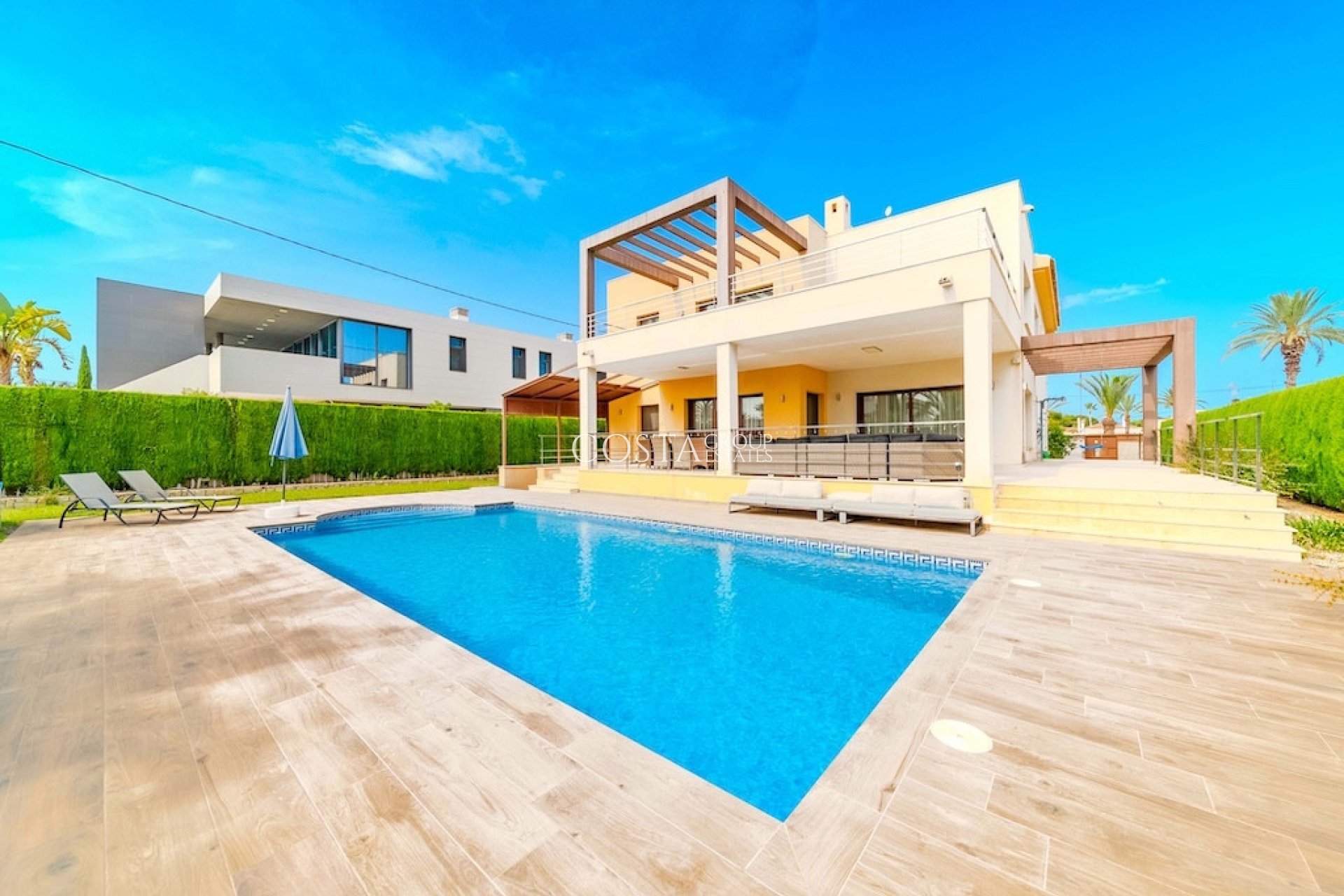 Revente - Villa -
Orihuela Costa - Cabo Roig