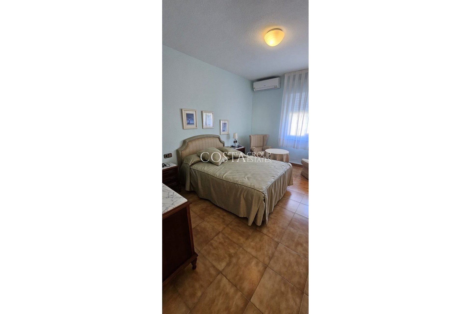 Revente - Villa -
Orihuela Costa - Campoamor