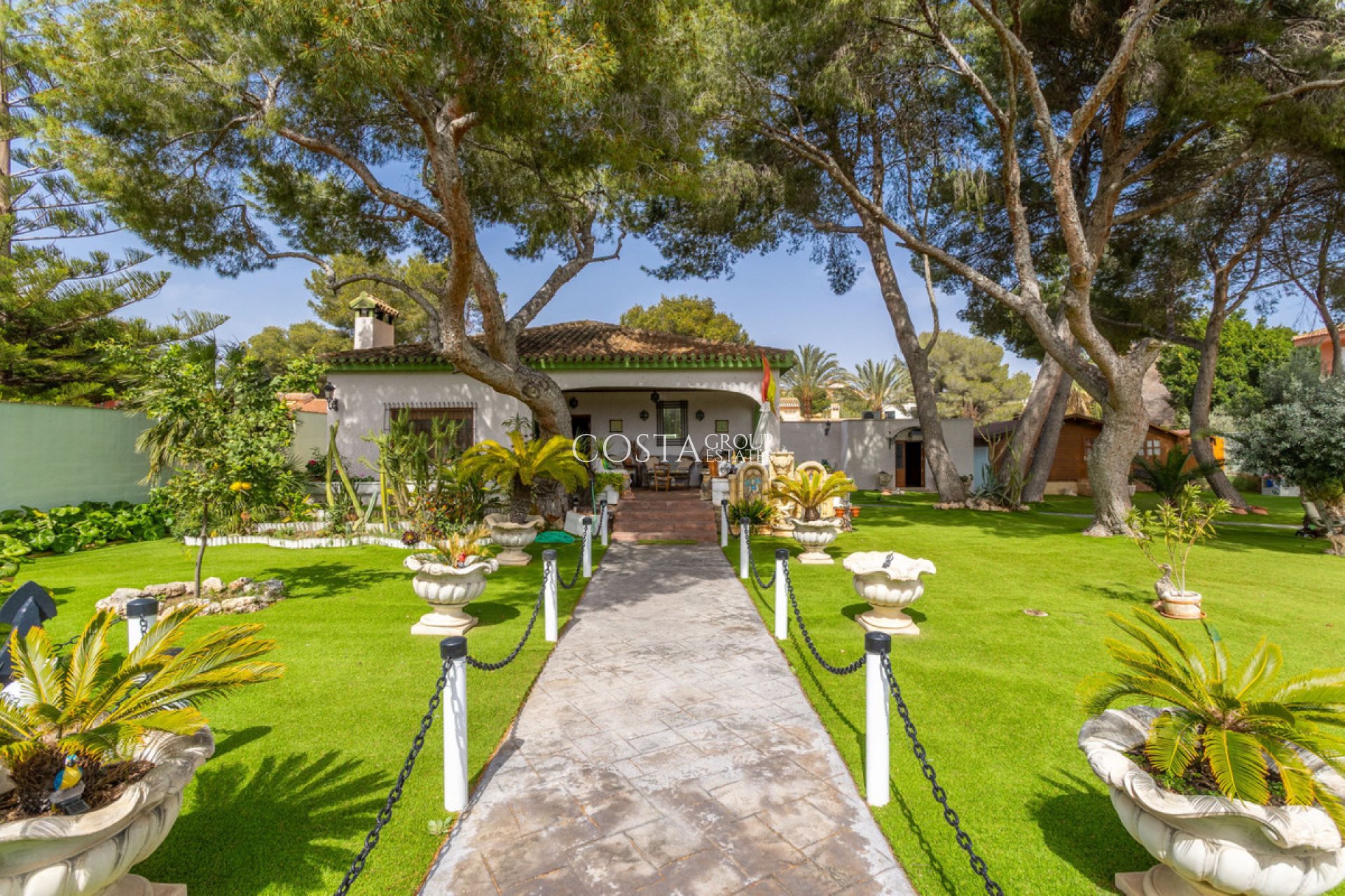 Revente - Villa -
Orihuela Costa - Campoamor