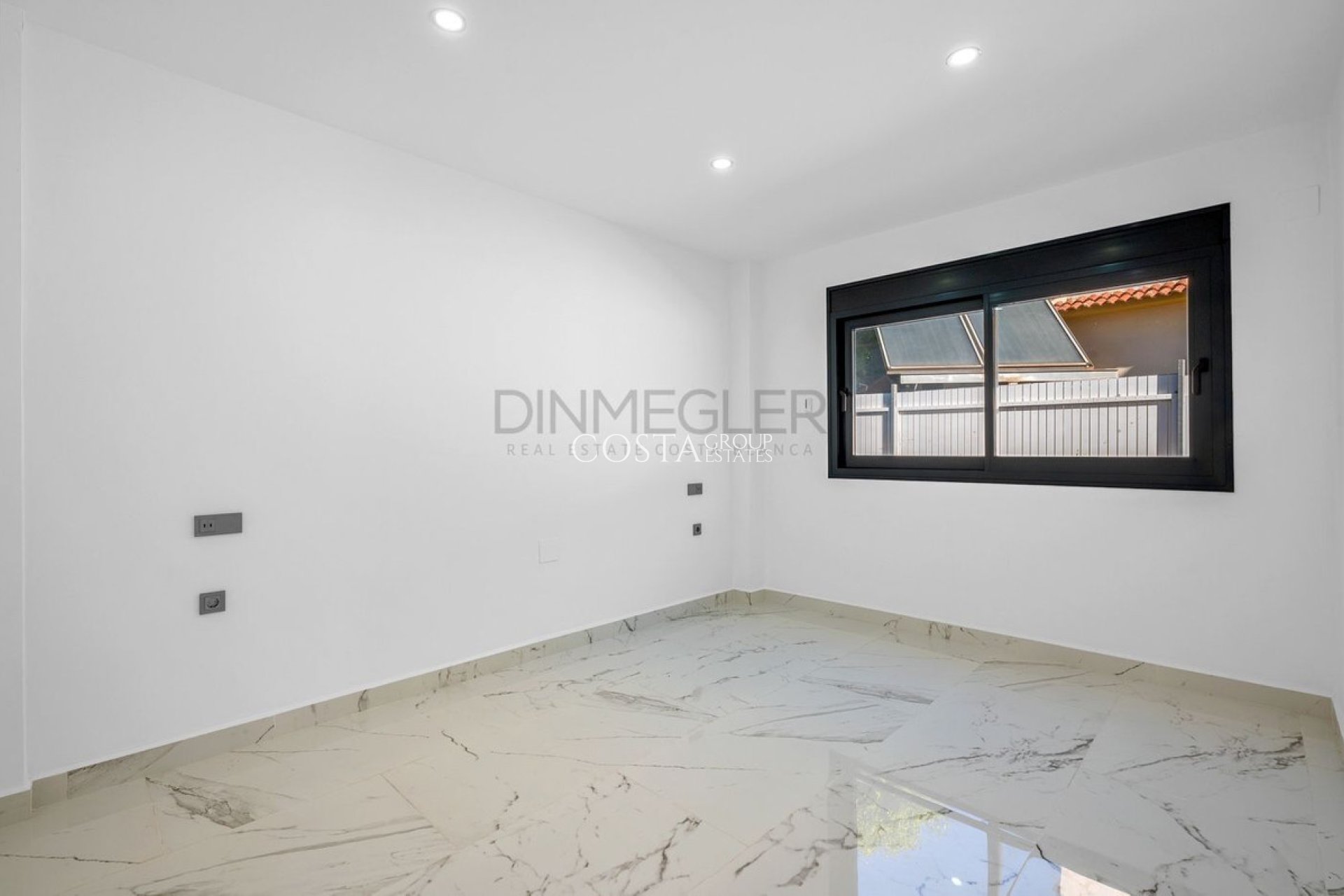 Revente - Villa -
Orihuela Costa - Campoamor